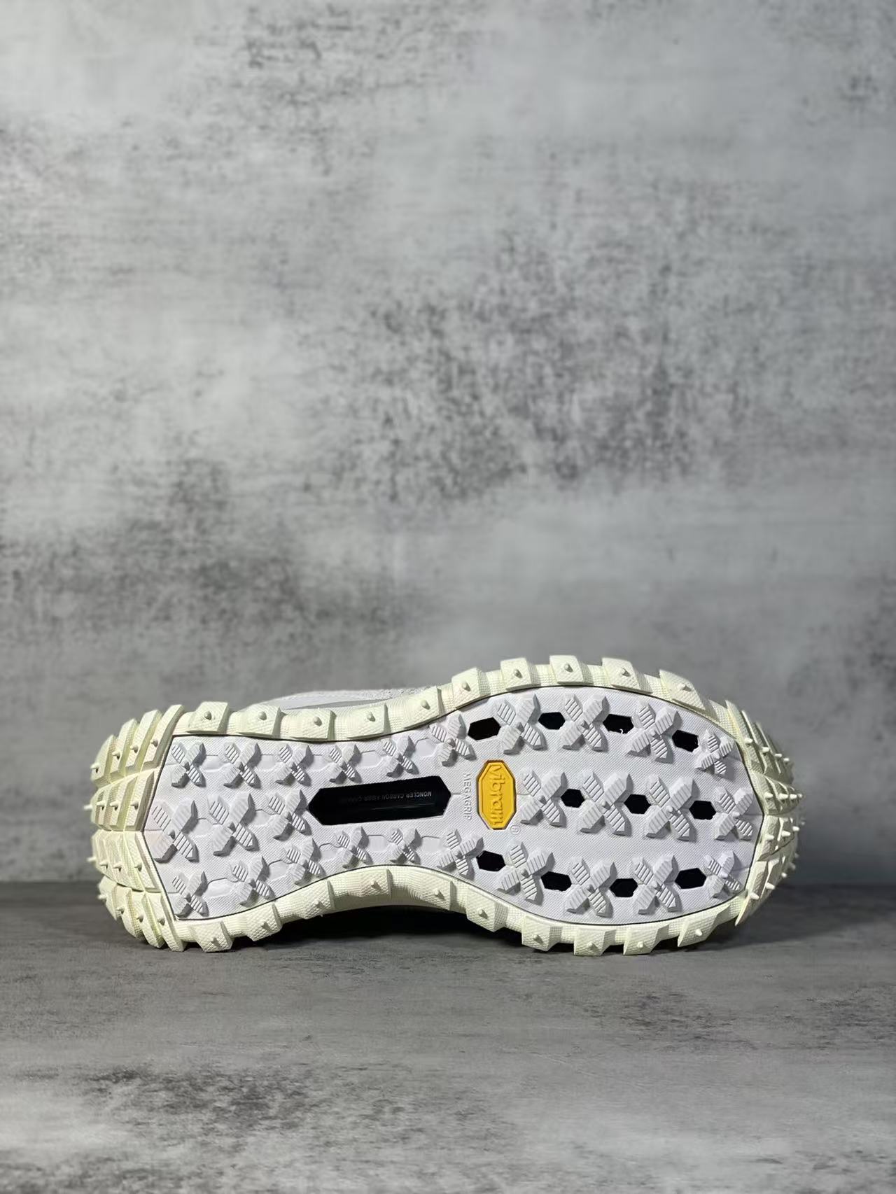 Moncler Shoes(AAA)-002