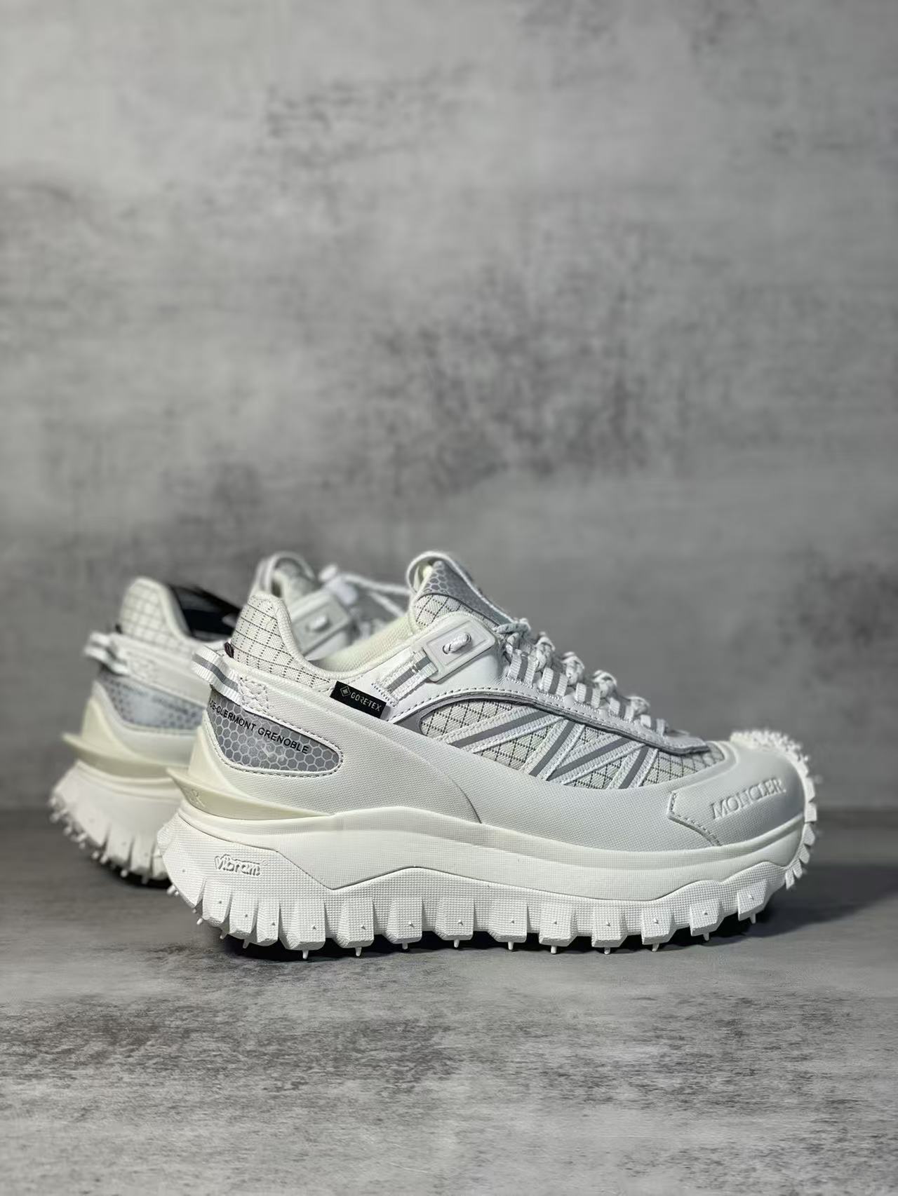 Moncler Shoes(AAA)-001