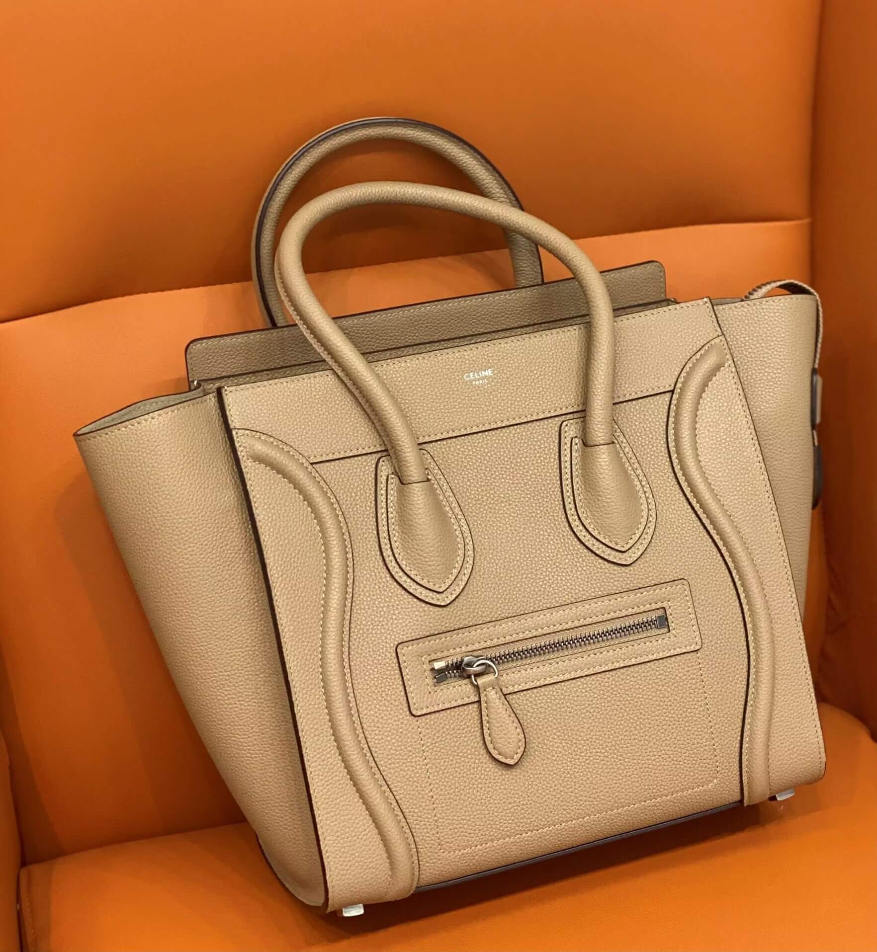 Celine Handbags AAA(Women)-001