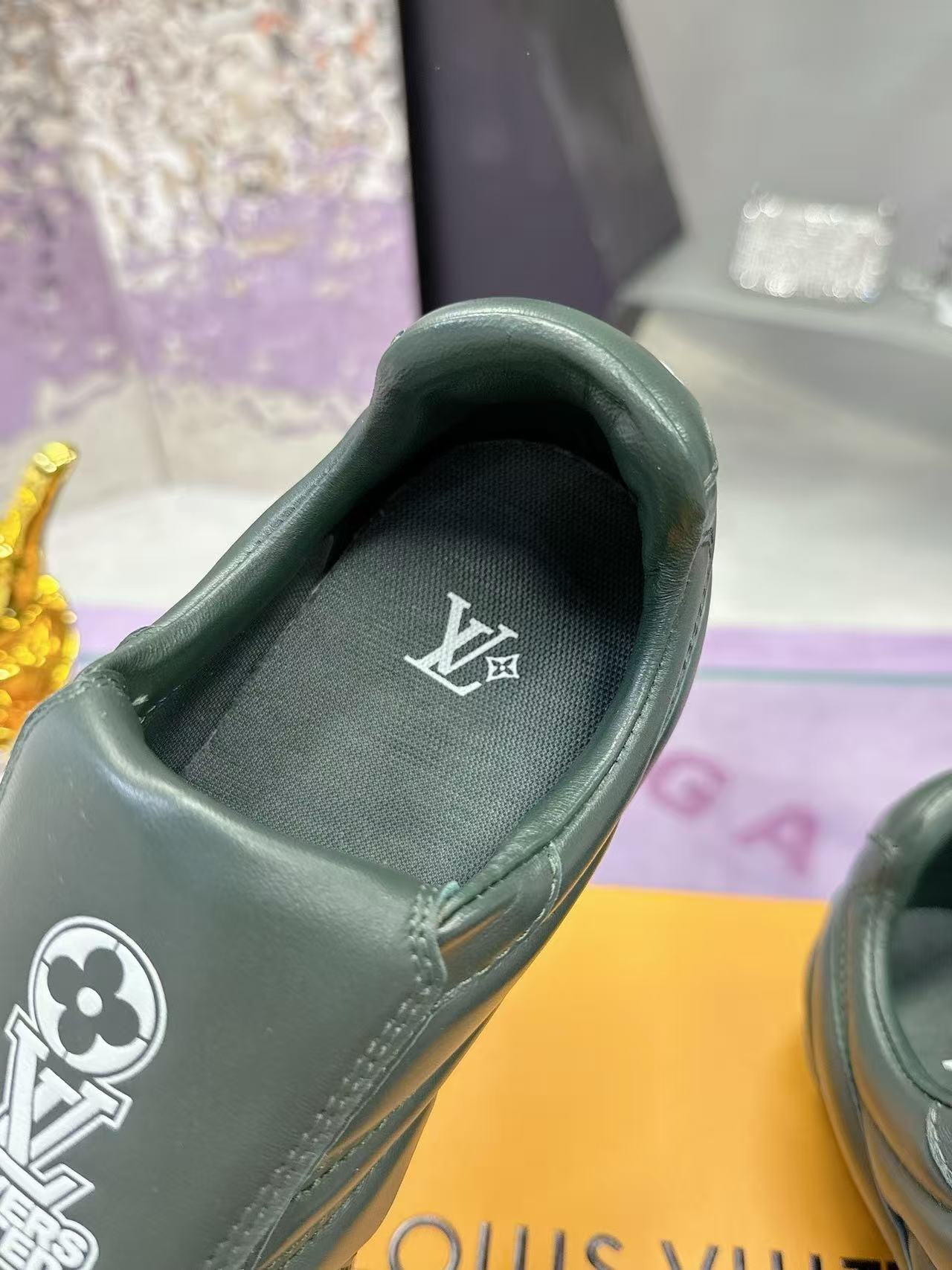 LV Shoes(AAA)-1240