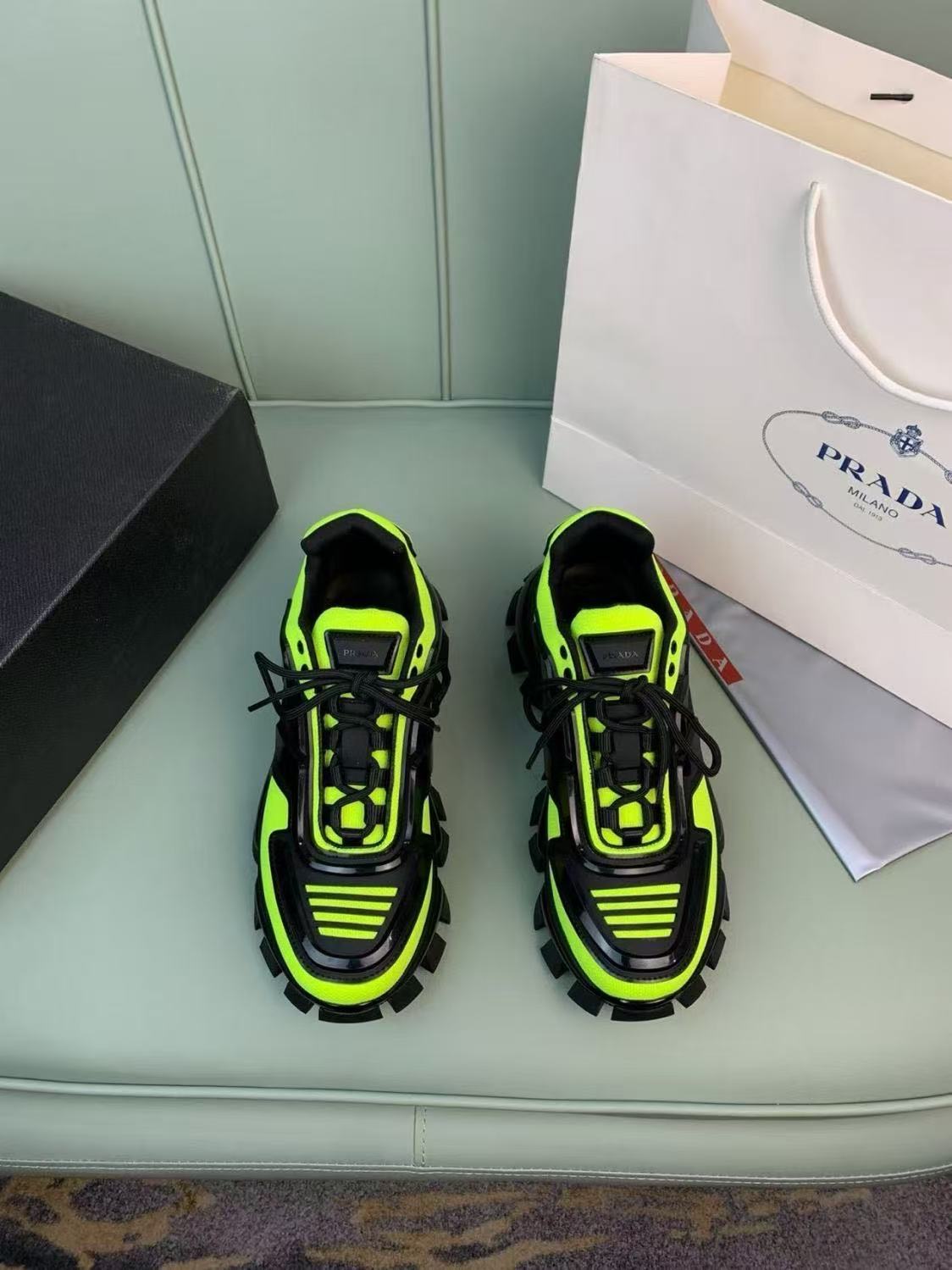 Prada Shoes(AAA)-086
