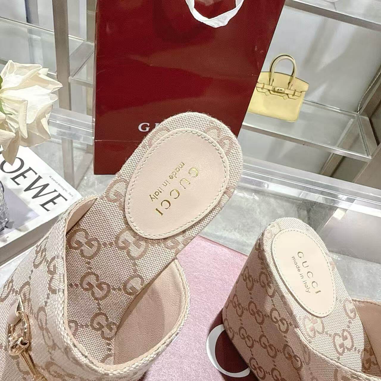 Gucci Slippers Women(AAA)-190