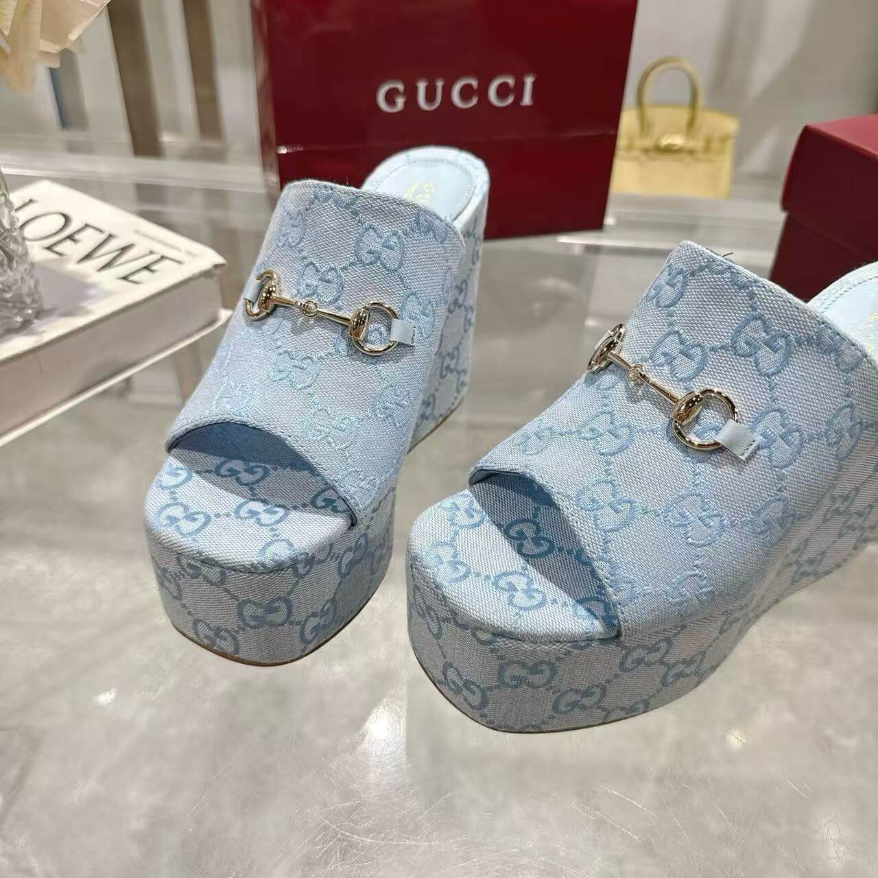 Gucci Slippers Women(AAA)-192
