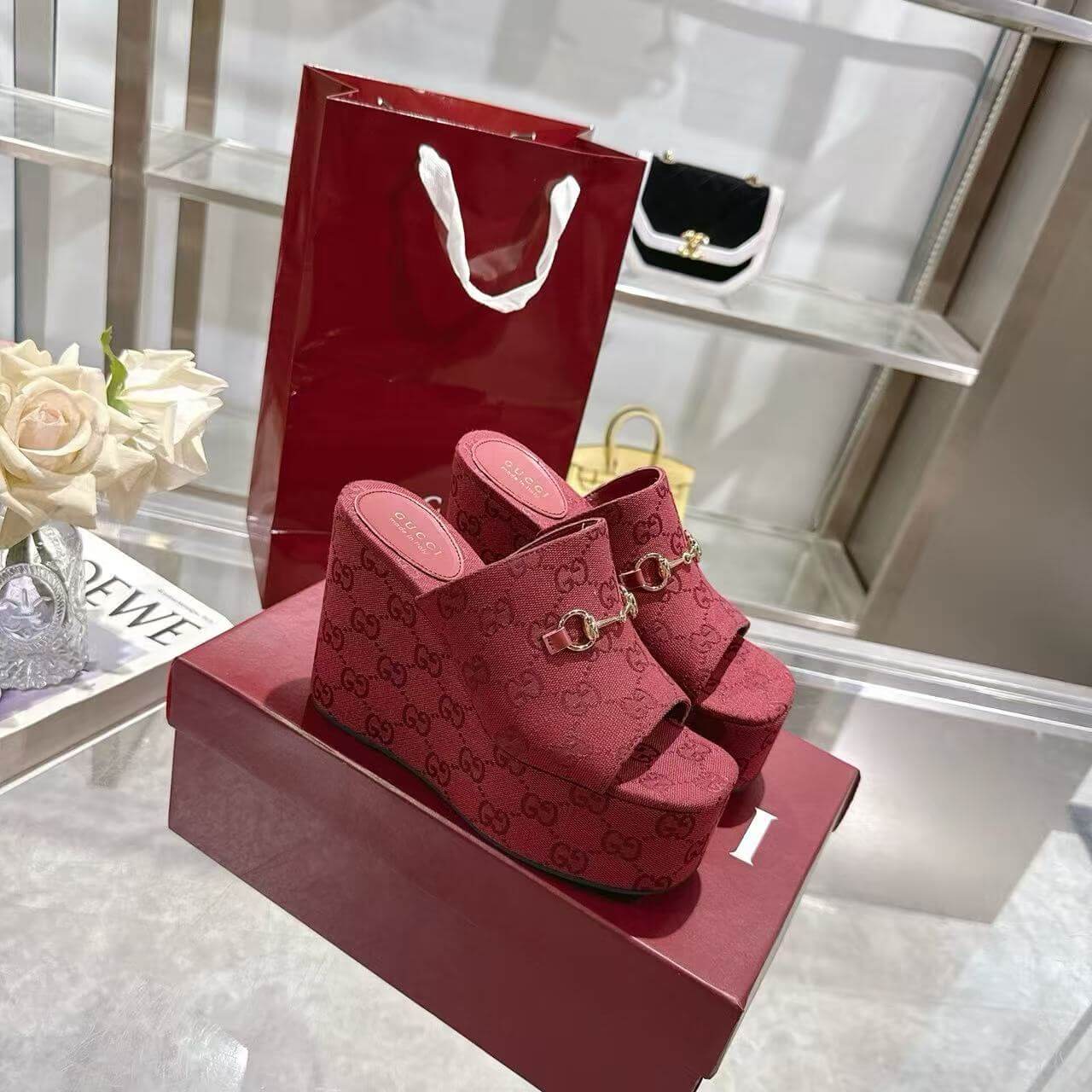 Gucci Slippers Women(AAA)-189