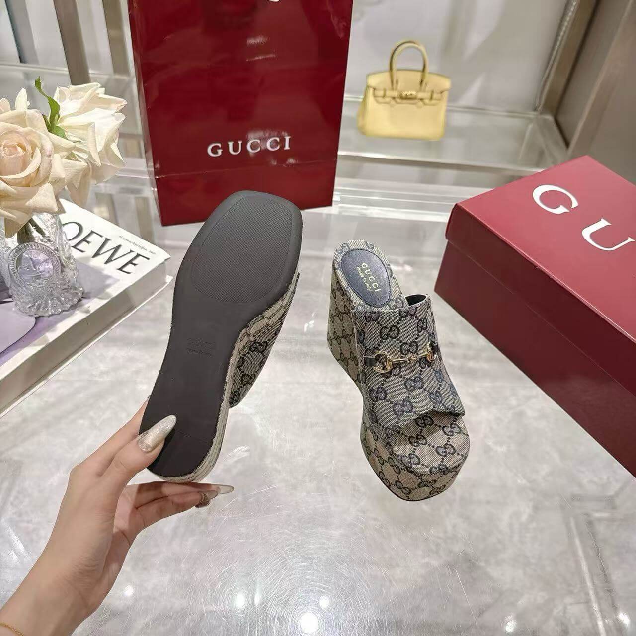 Gucci Slippers Women(AAA)-193