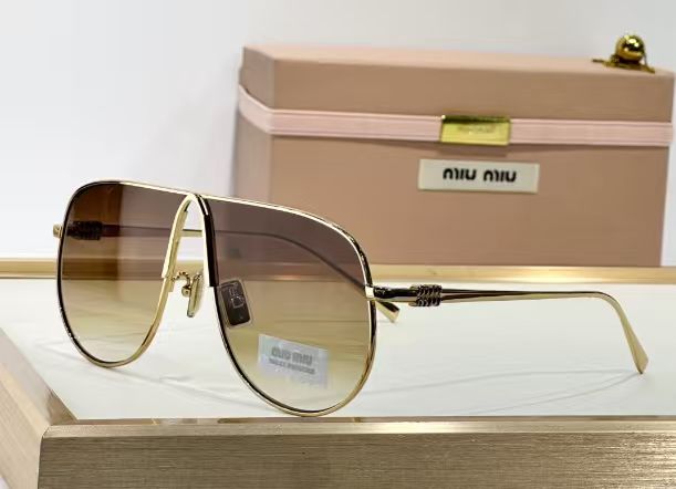 MiuMiu Sunglasses(AAAA)-819