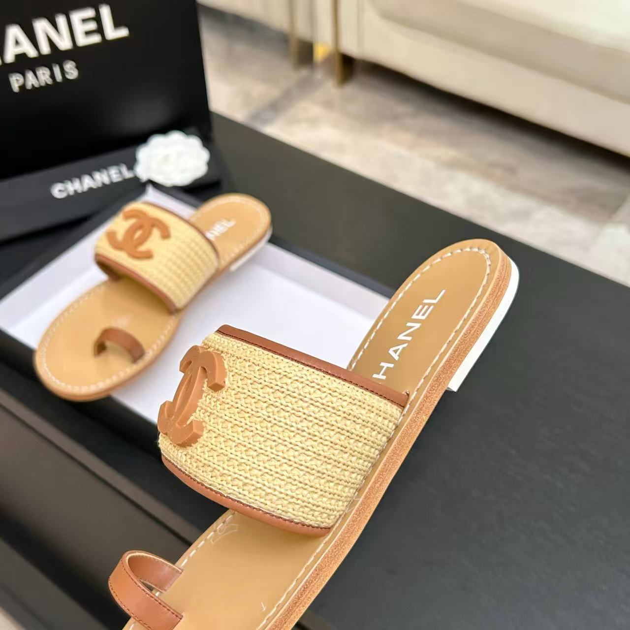 Chanel Slippers Women(AAA)-071