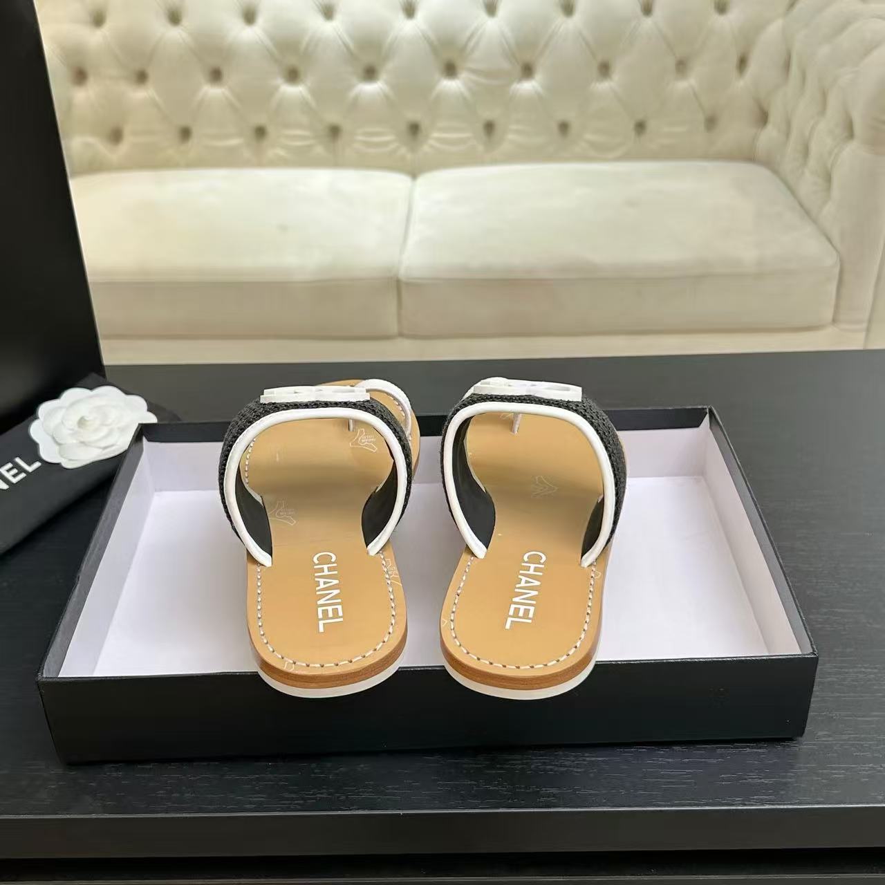 Chanel Slippers Women(AAA)-070