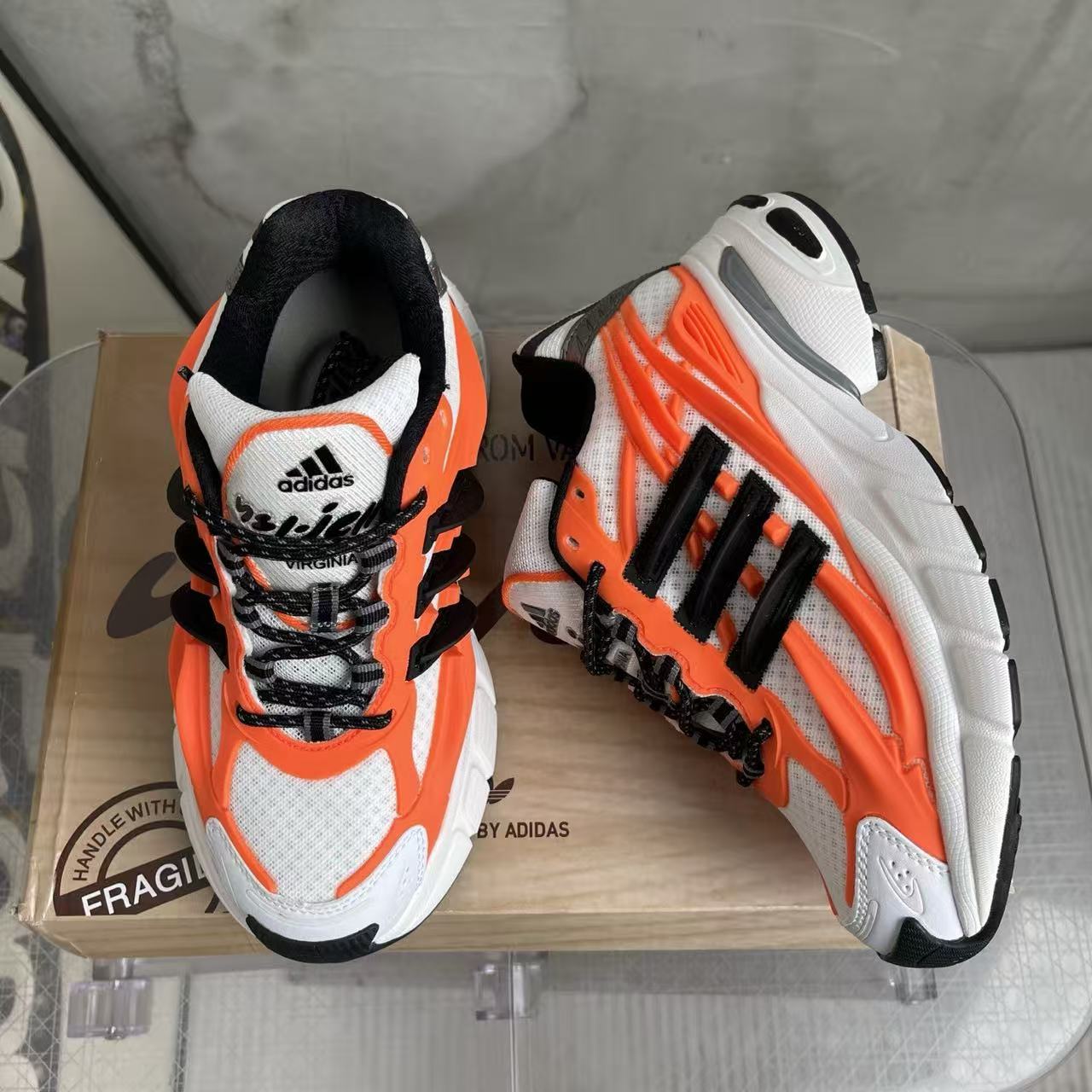 Pharrell Williams x adidas Adistar Jellyfish-001