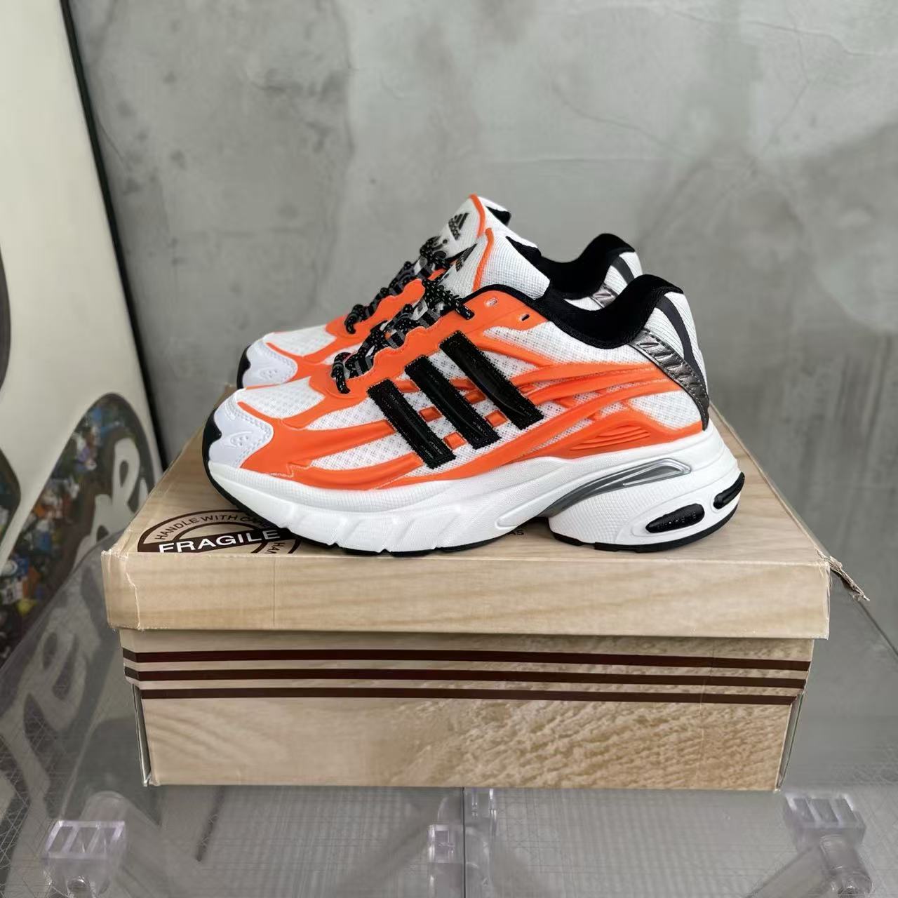 Pharrell Williams x adidas Adistar Jellyfish-001