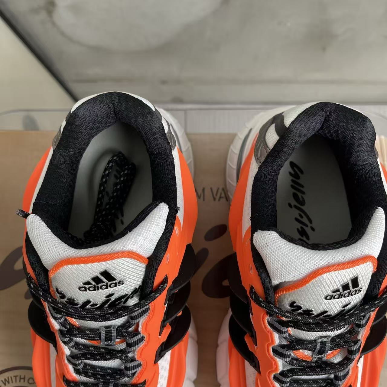 Pharrell Williams x adidas Adistar Jellyfish-001