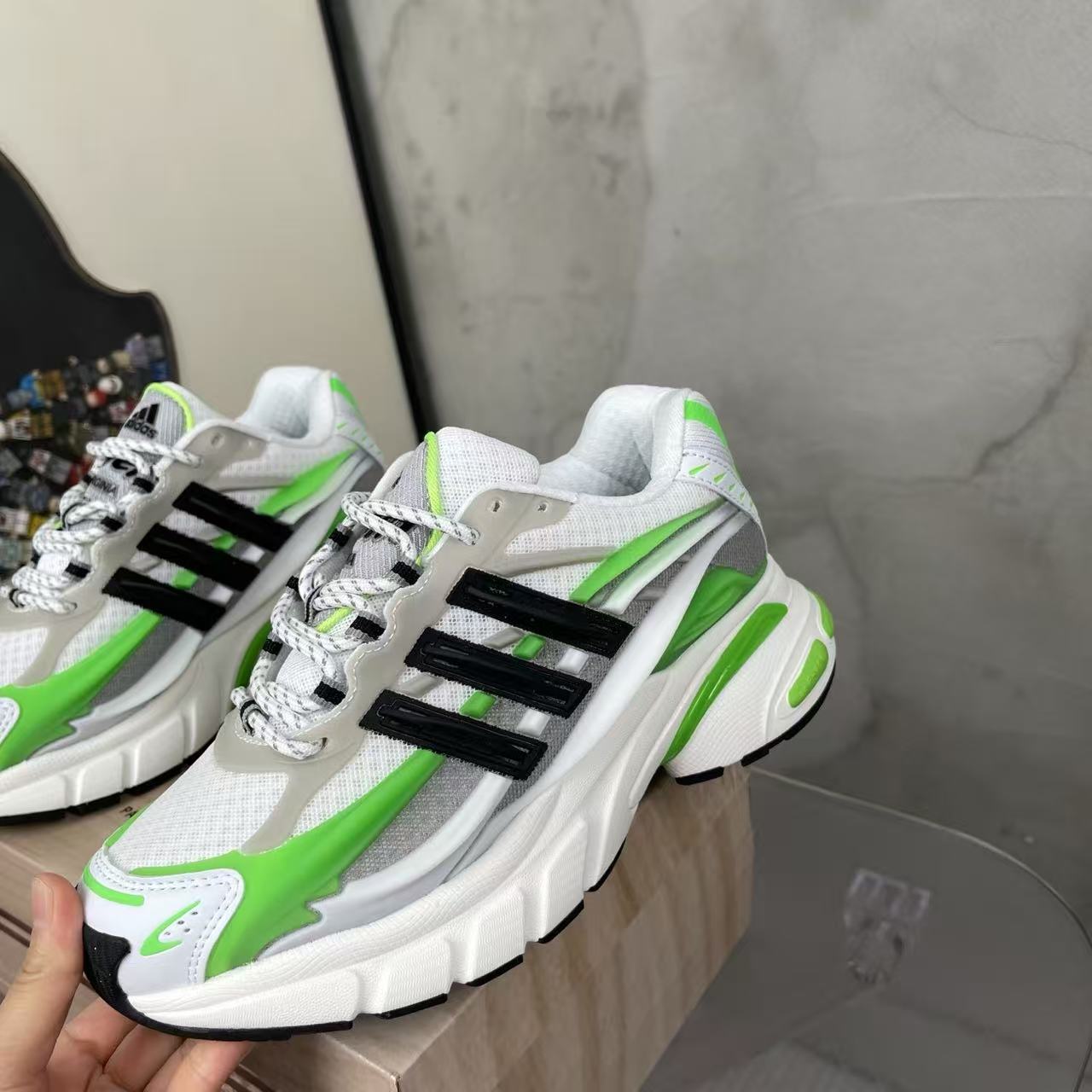 Pharrell Williams x adidas Adistar Jellyfish-002