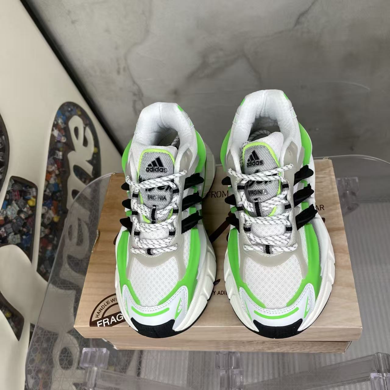 Pharrell Williams x adidas Adistar Jellyfish-002