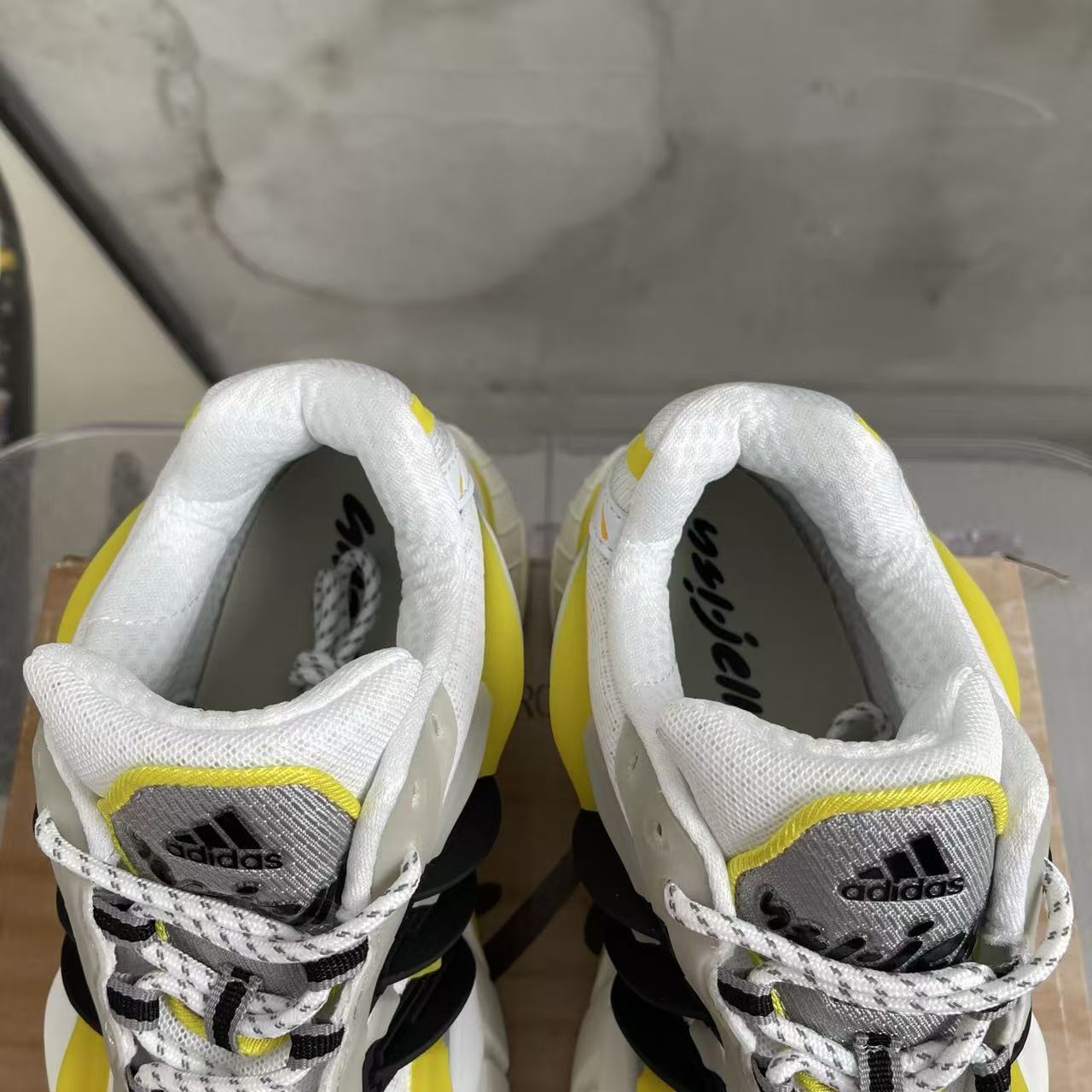Pharrell Williams x adidas Adistar Jellyfish-003