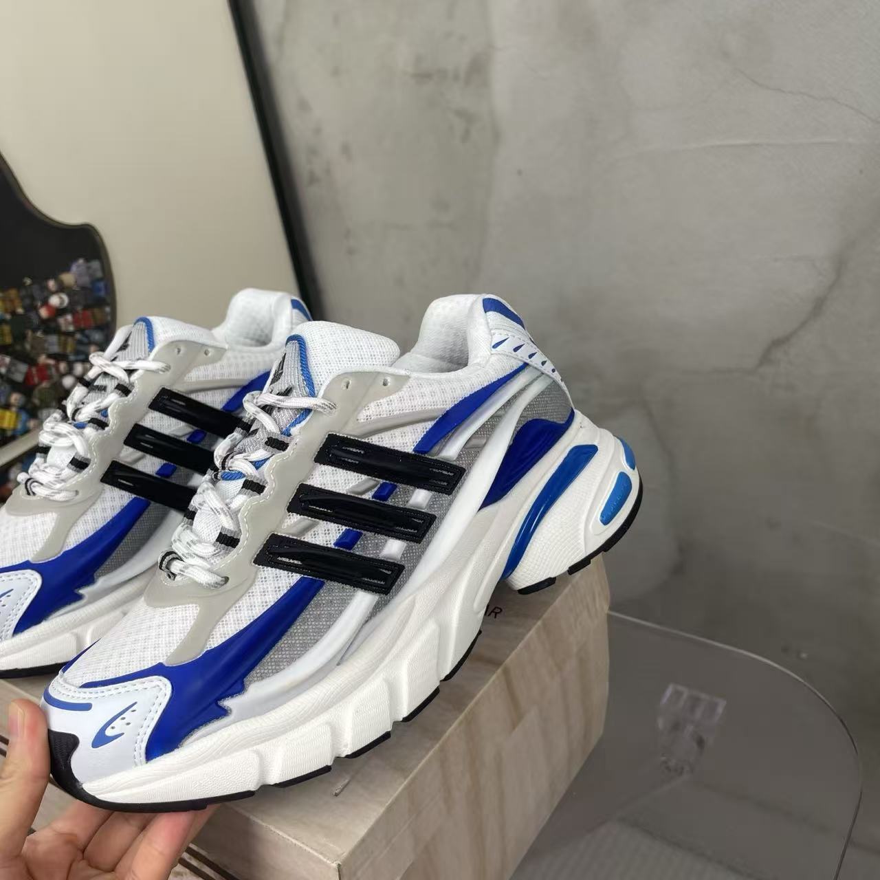 Pharrell Williams x adidas Adistar Jellyfish-004