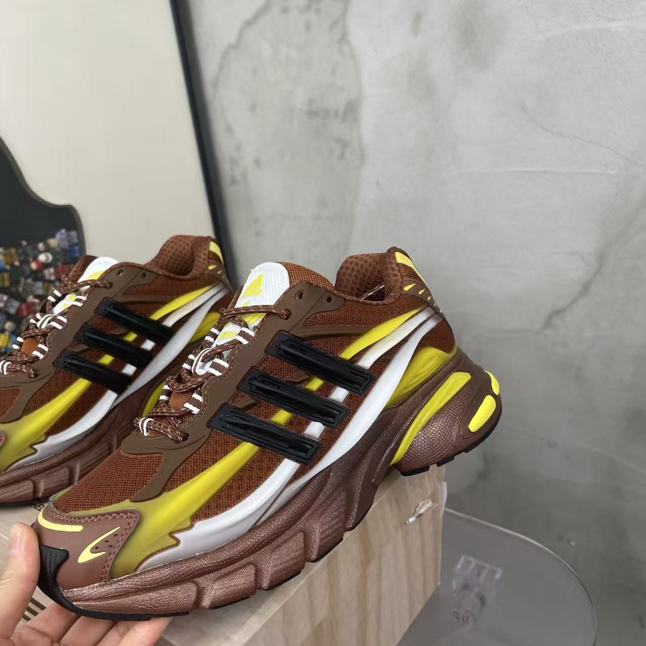 Pharrell Williams x adidas Adistar Jellyfish-005