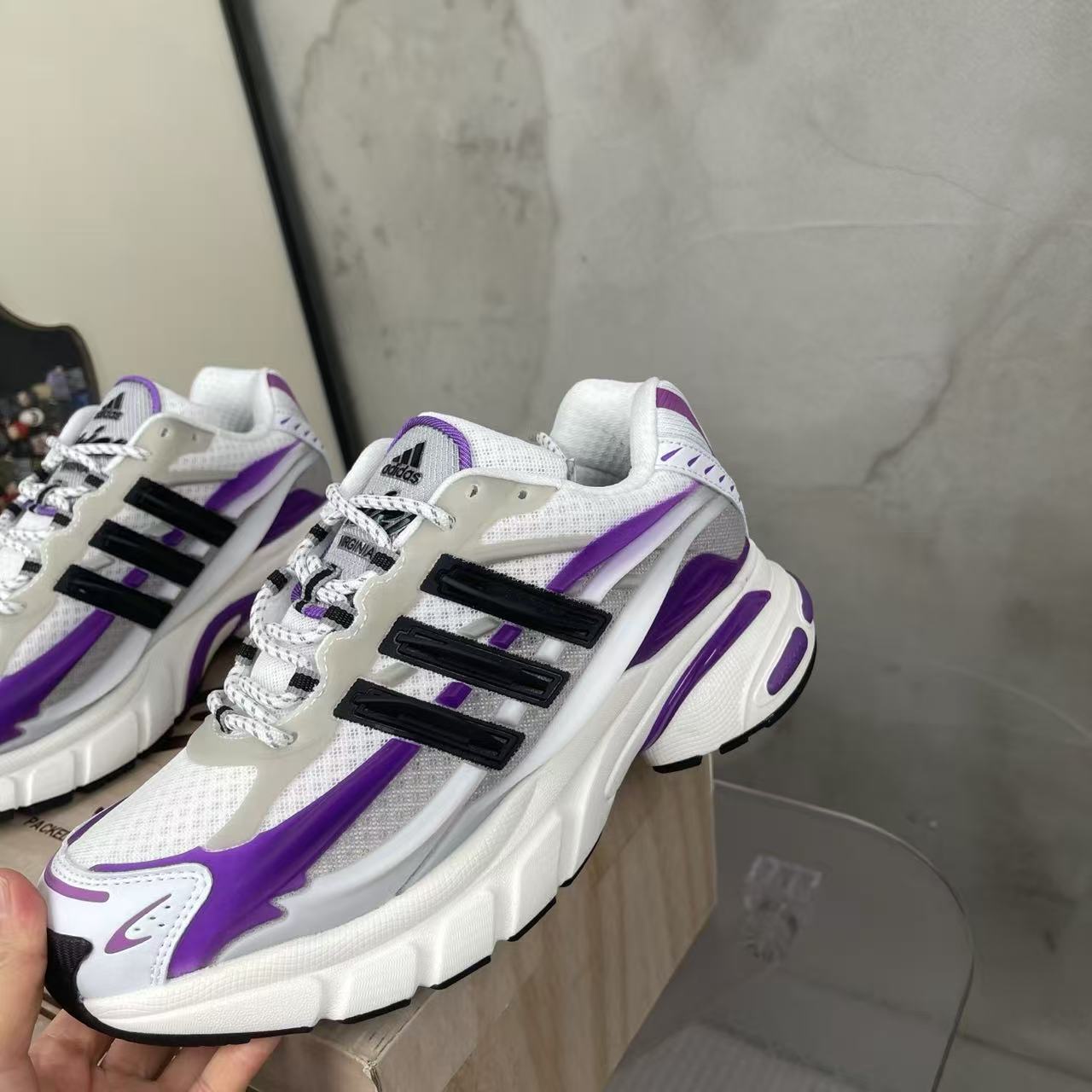 Pharrell Williams x adidas Adistar Jellyfish-006