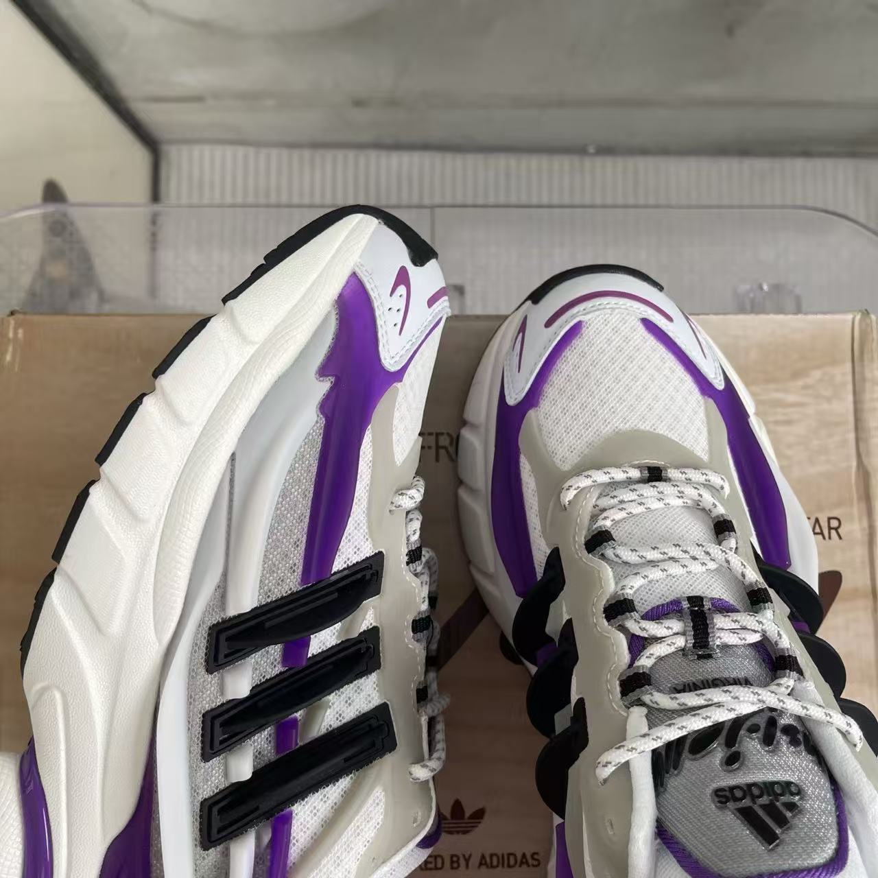 Pharrell Williams x adidas Adistar Jellyfish-006