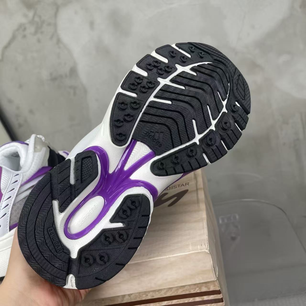 Pharrell Williams x adidas Adistar Jellyfish-006