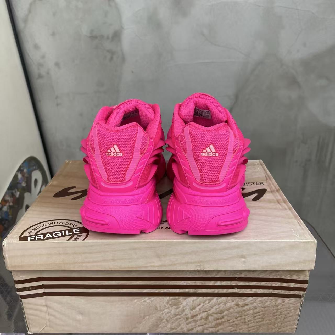 Pharrell Williams x adidas Adistar Jellyfish-007