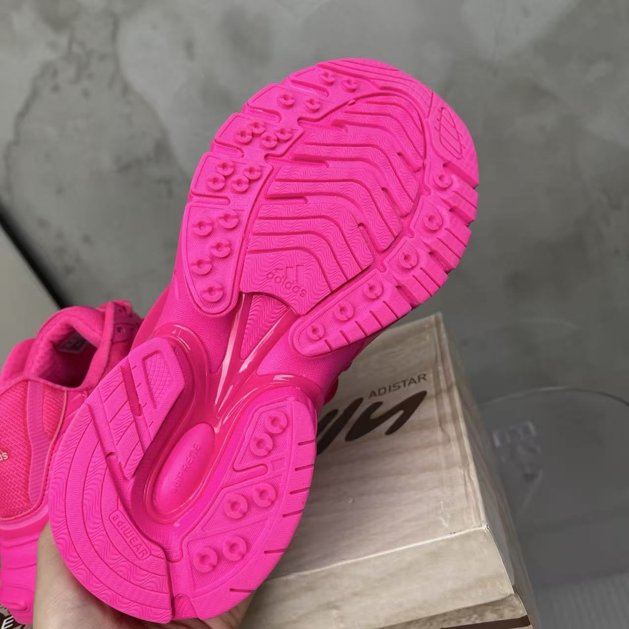 Pharrell Williams x adidas Adistar Jellyfish-007