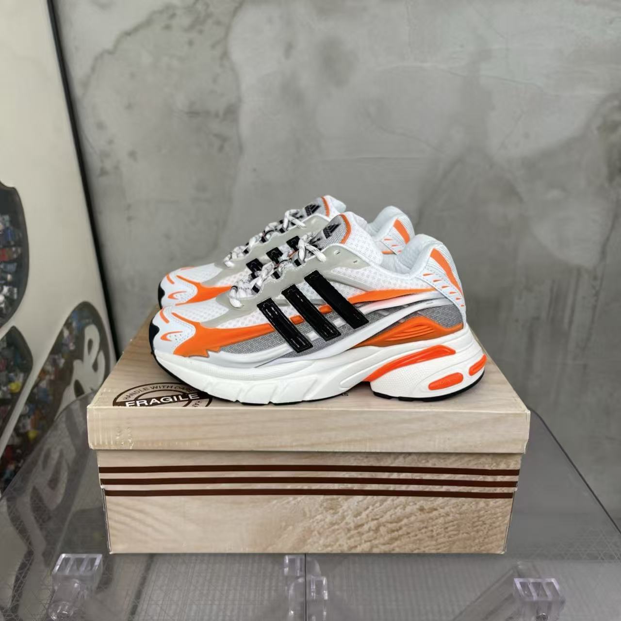 Pharrell Williams x adidas Adistar Jellyfish-008