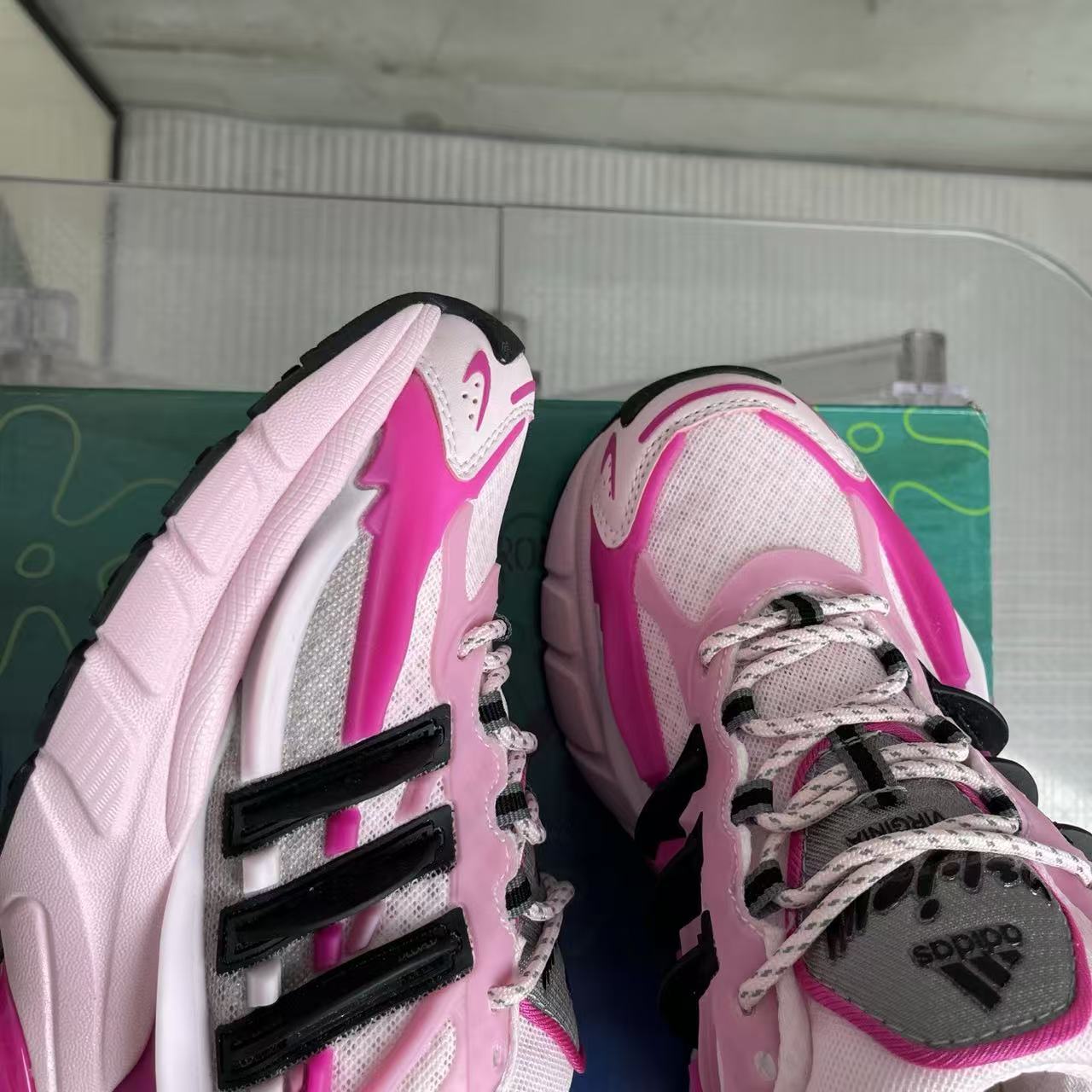 Pharrell Williams x adidas Adistar Jellyfish-010