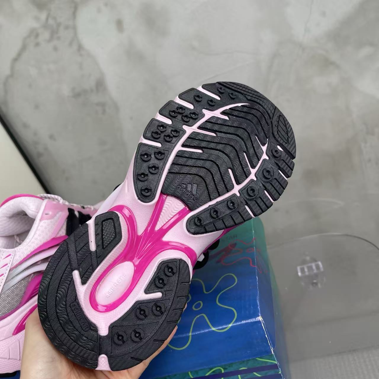 Pharrell Williams x adidas Adistar Jellyfish-010
