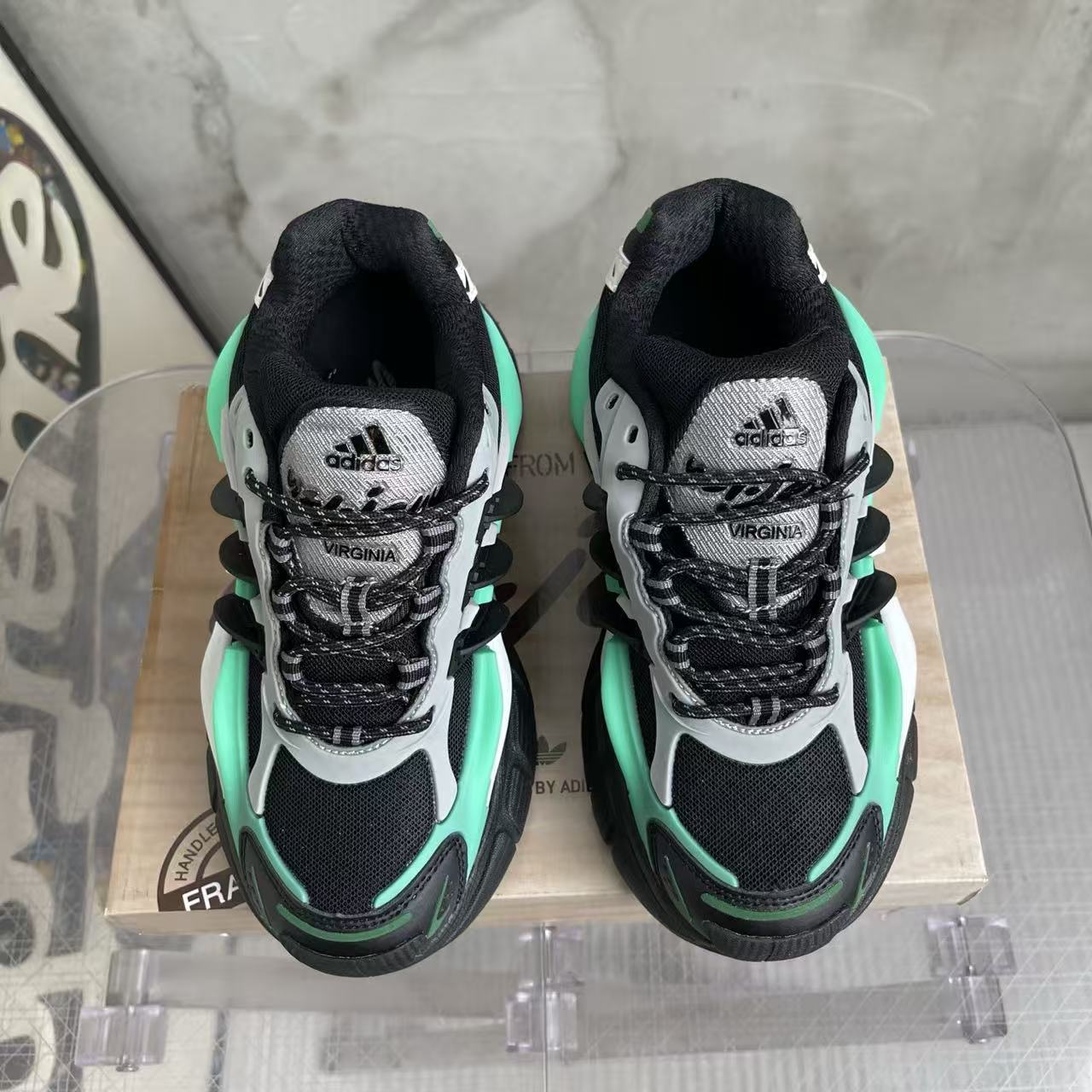 Pharrell Williams x adidas Adistar Jellyfish-011