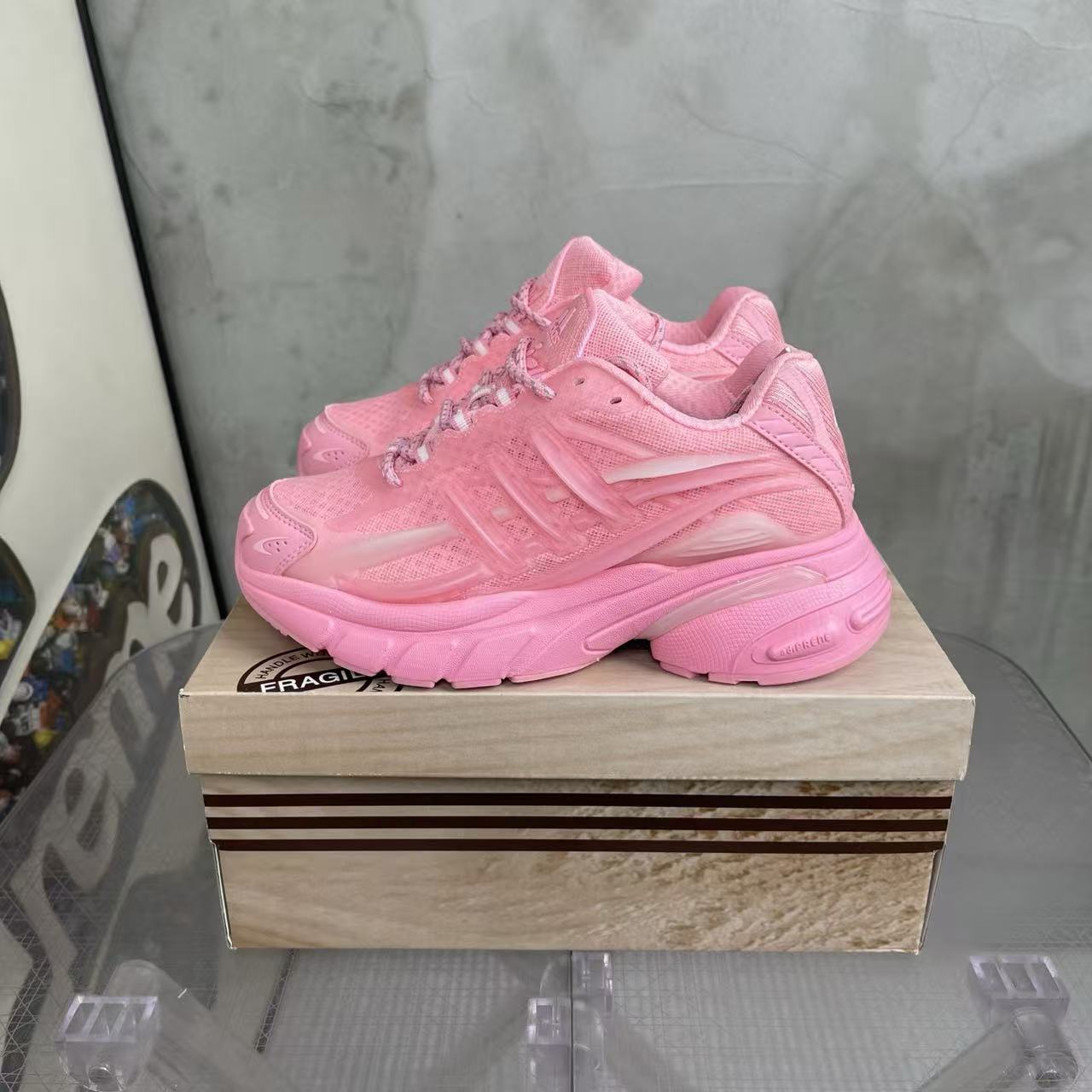 Pharrell Williams x adidas Adistar Jellyfish-012