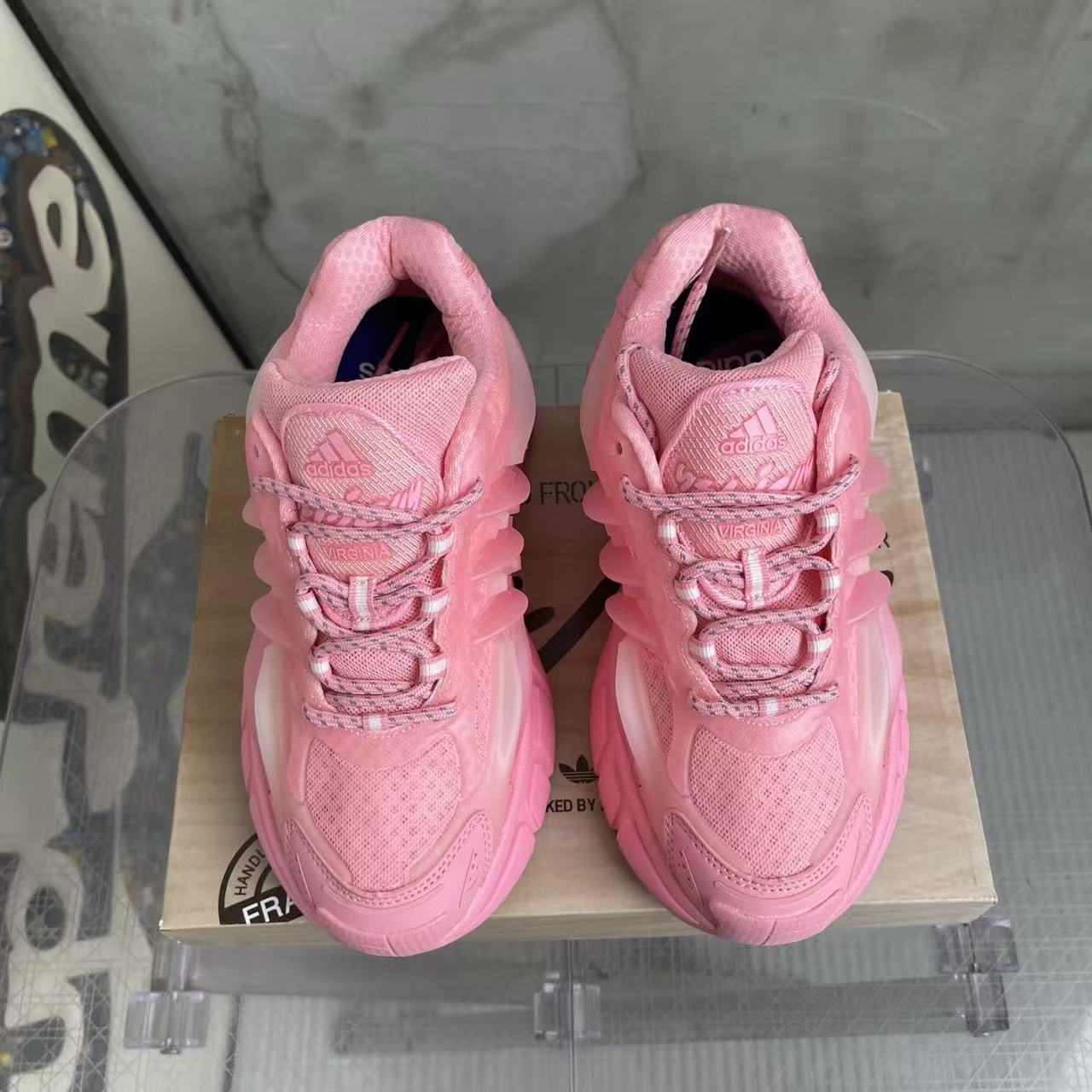 Pharrell Williams x adidas Adistar Jellyfish-012