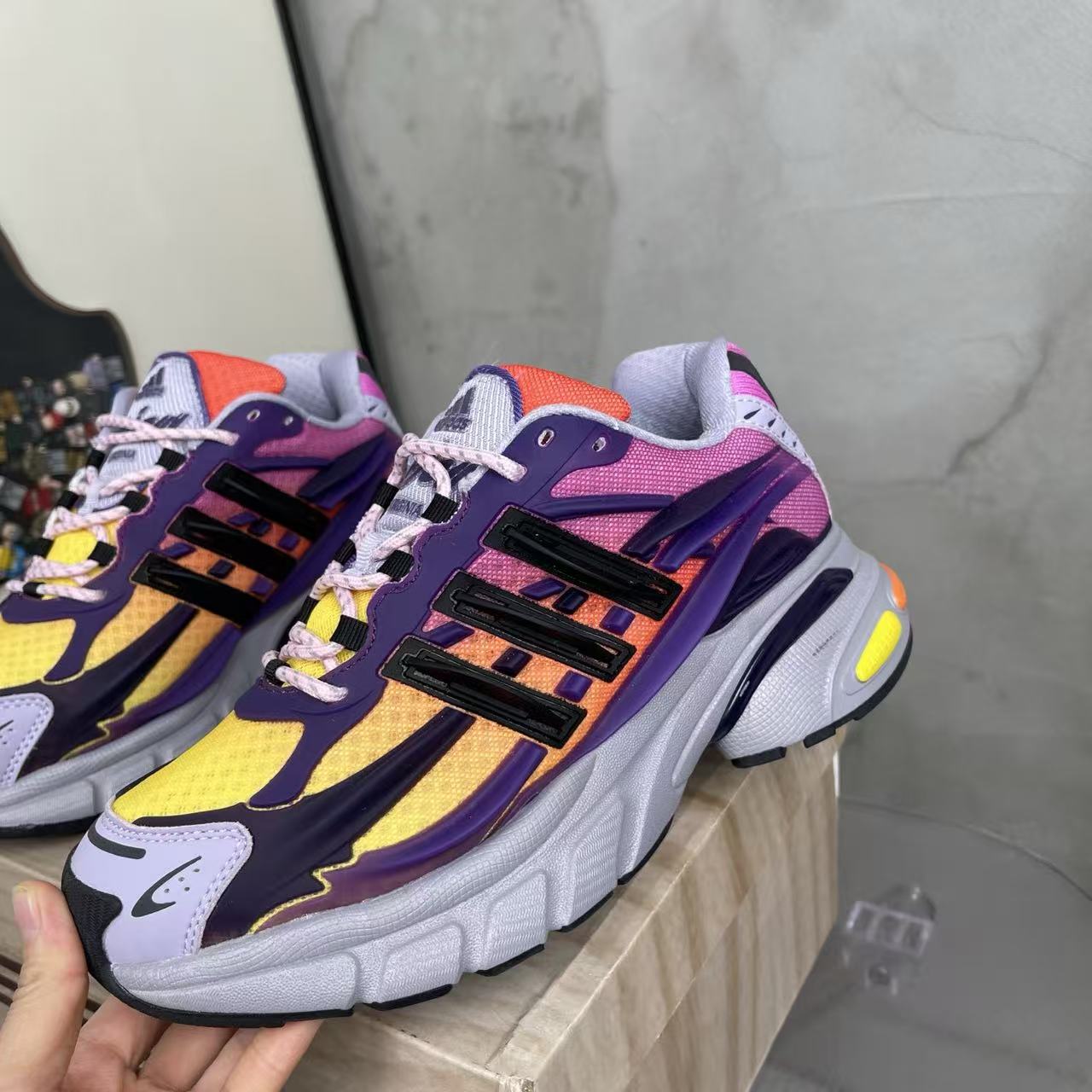Pharrell Williams x adidas Adistar Jellyfish-013