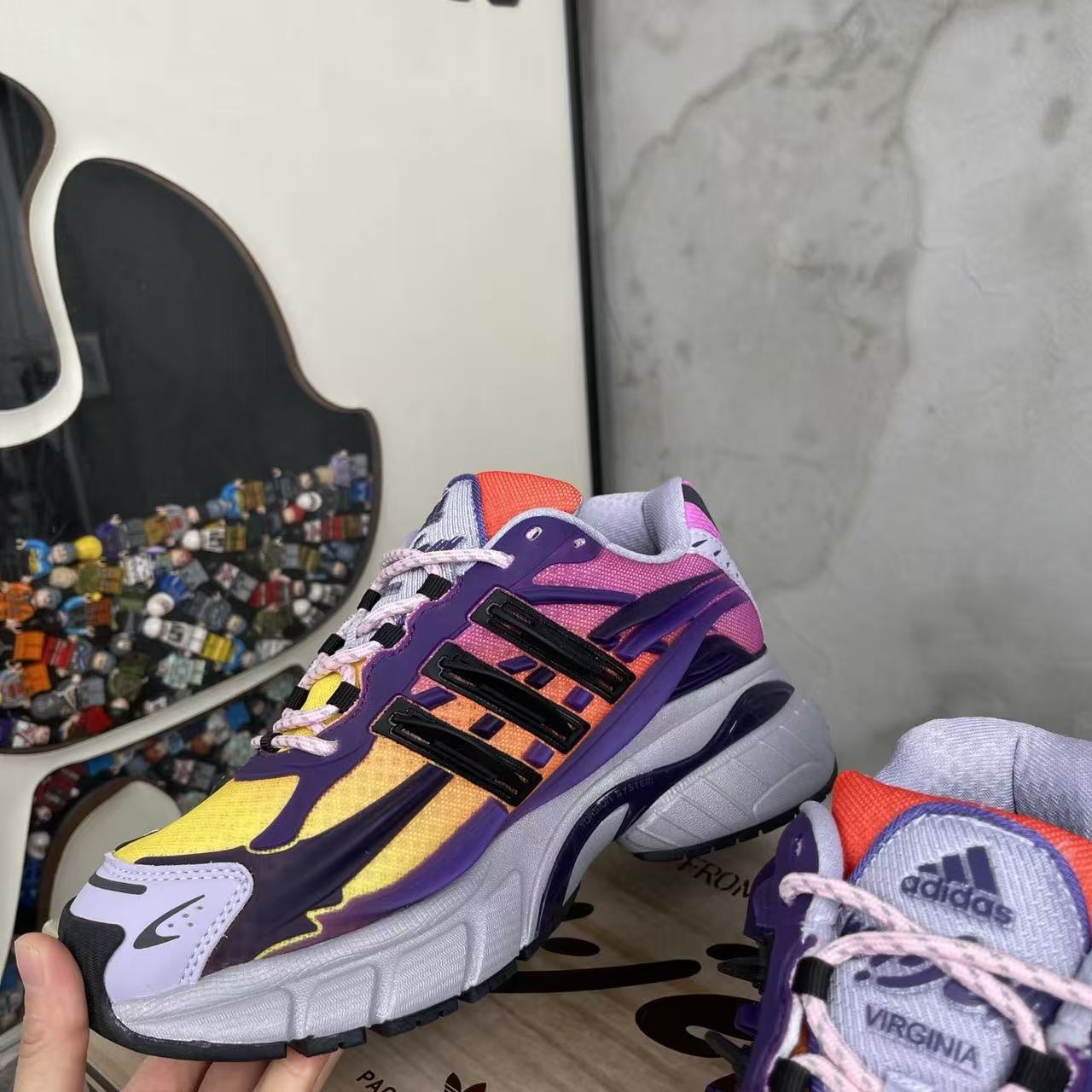 Pharrell Williams x adidas Adistar Jellyfish-013