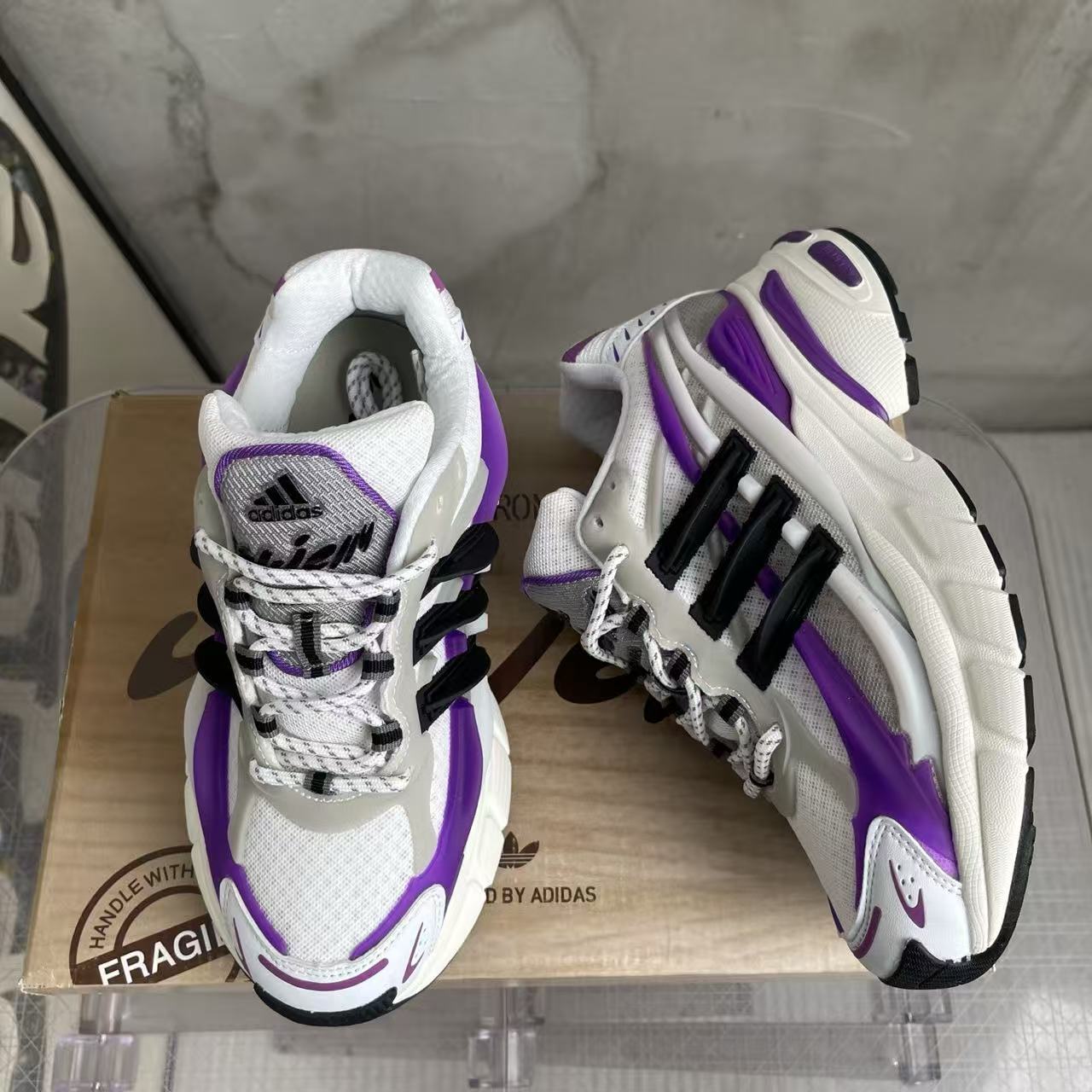 Pharrell Williams x adidas Adistar Jellyfish-015