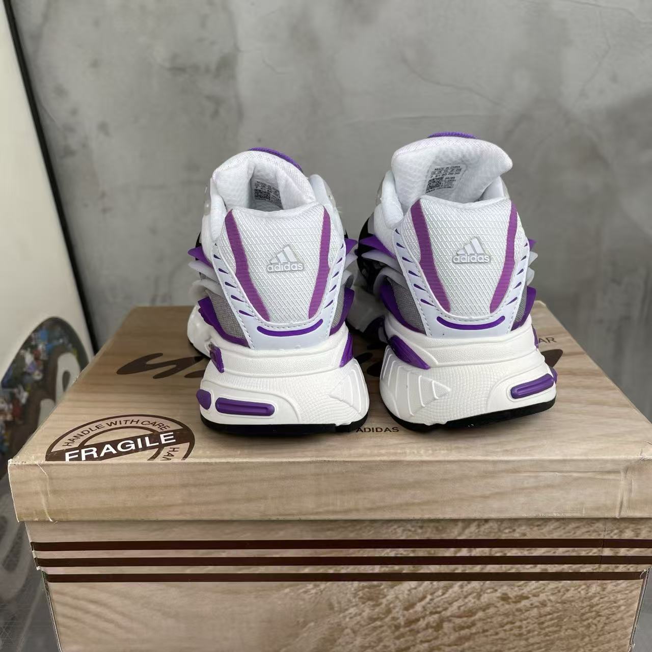 Pharrell Williams x adidas Adistar Jellyfish-015