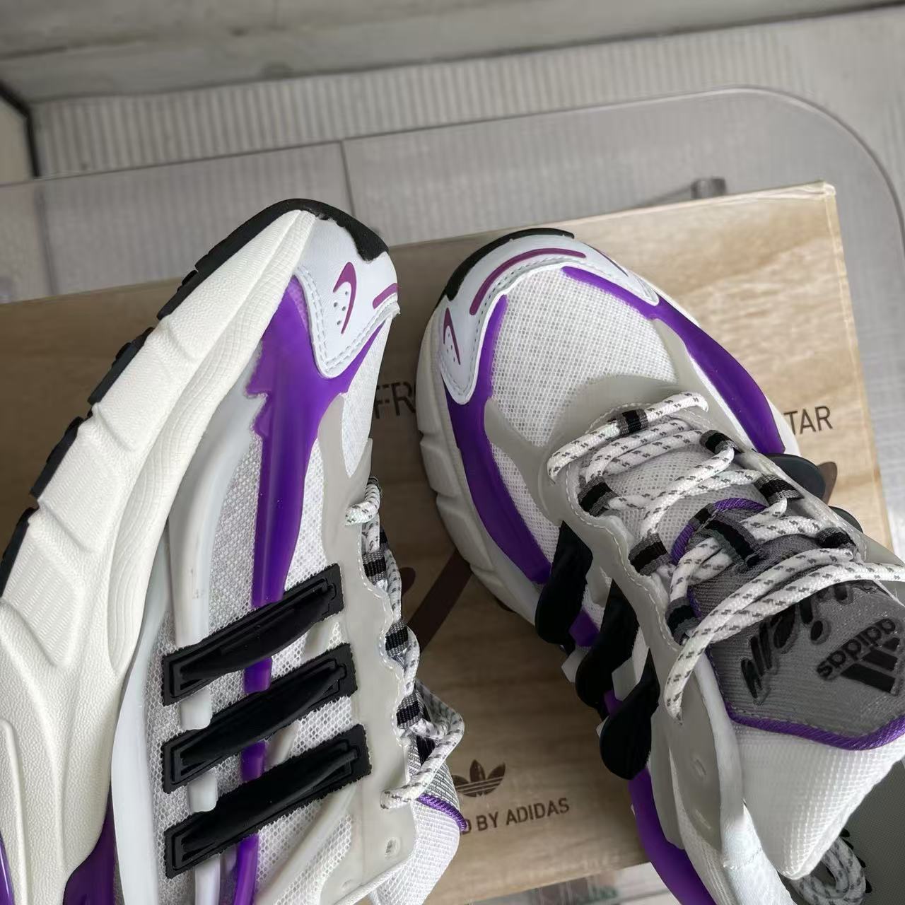 Pharrell Williams x adidas Adistar Jellyfish-015