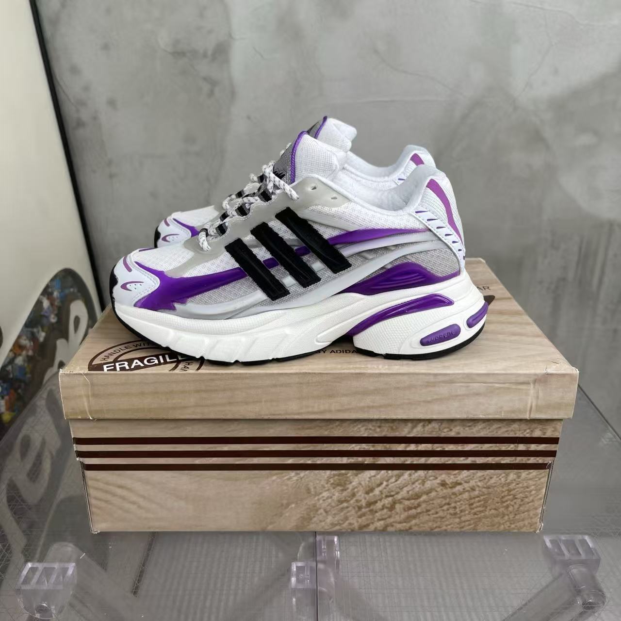 Pharrell Williams x adidas Adistar Jellyfish-015