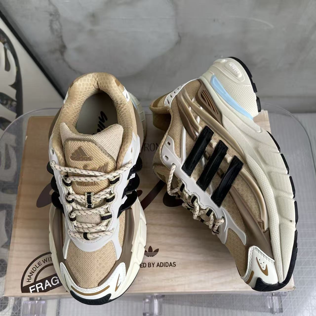 Pharrell Williams x adidas Adistar Jellyfish-017