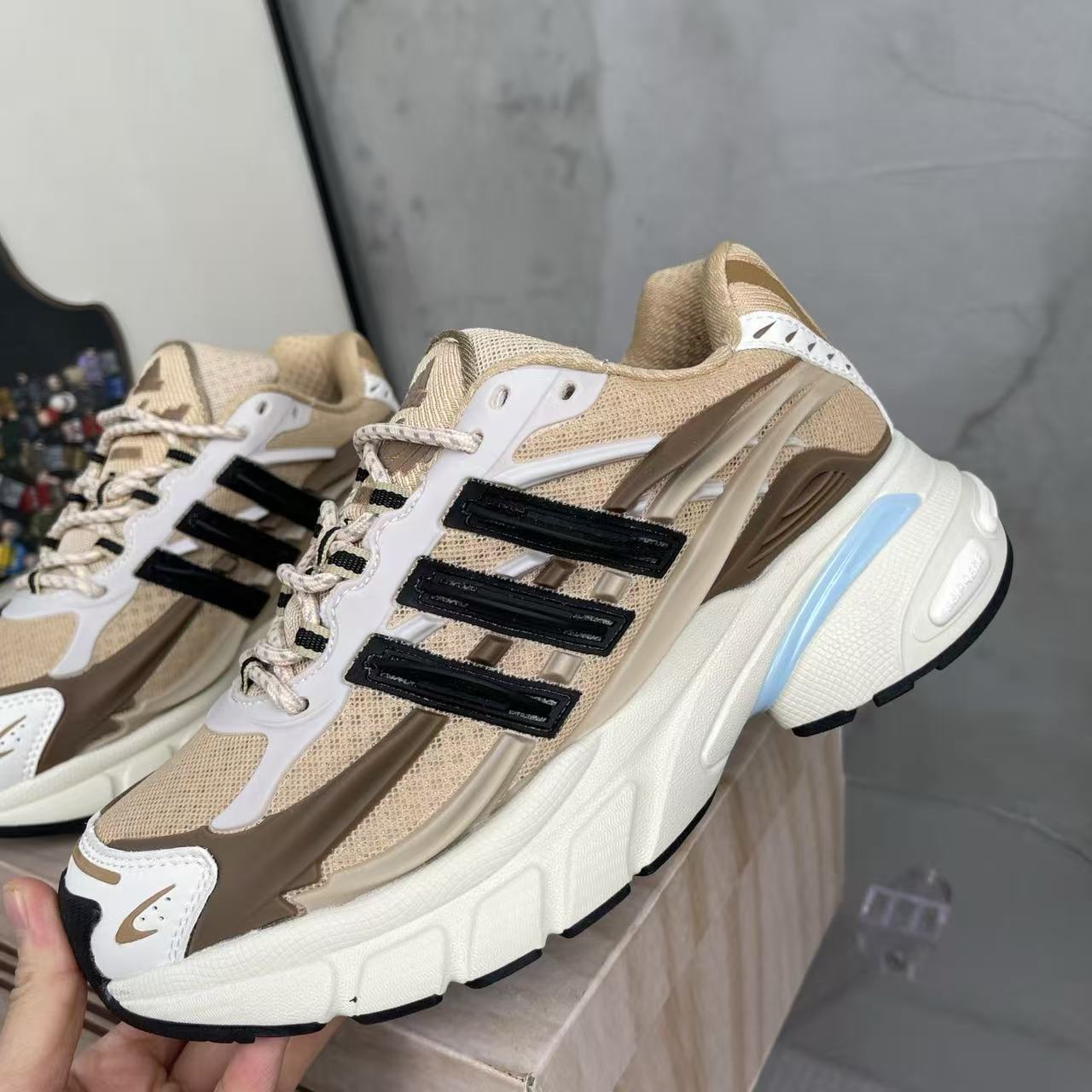 Pharrell Williams x adidas Adistar Jellyfish-017
