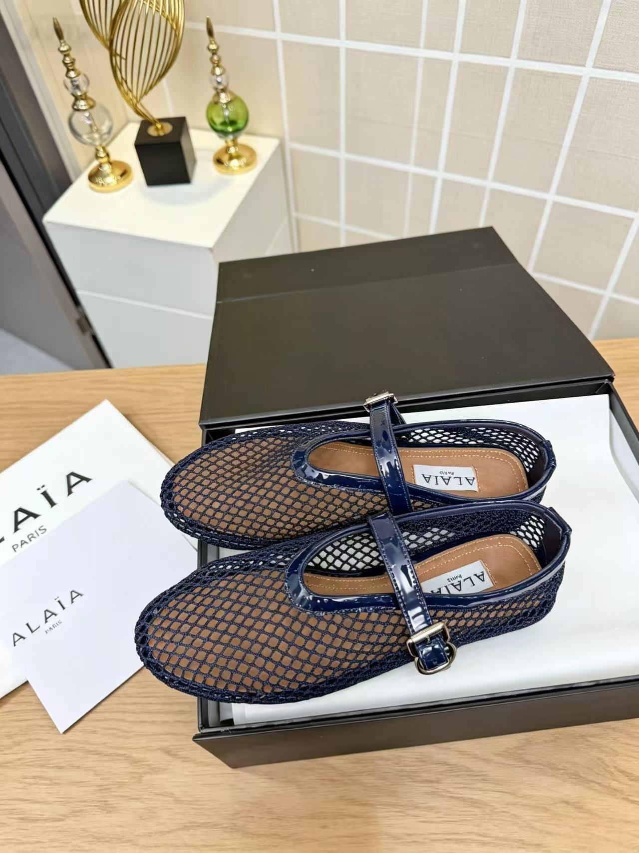 Alaia Shoes AAA(Women)-007