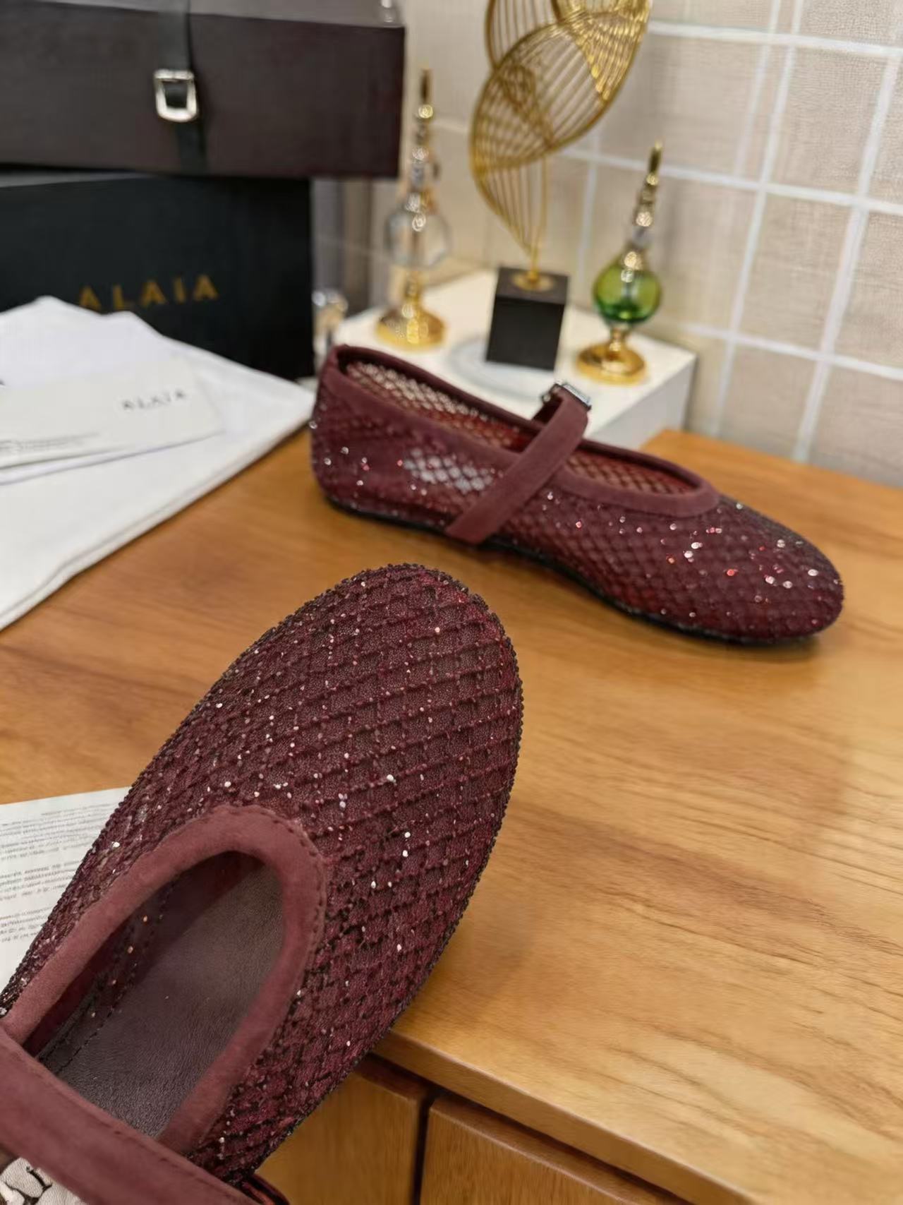 Alaia Shoes AAA(Women)-002