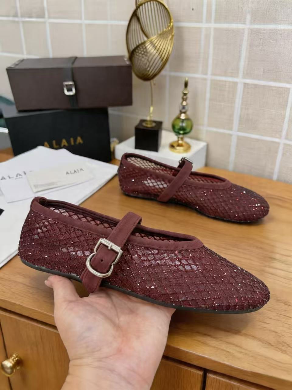Alaia Shoes AAA(Women)-002