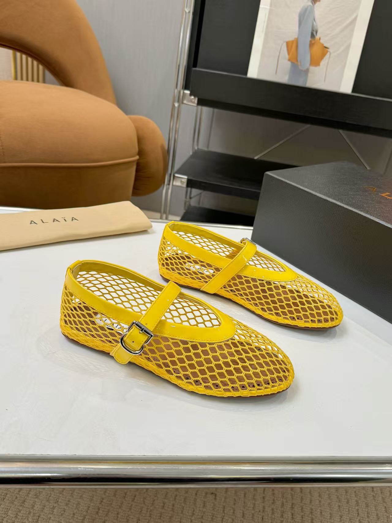 Alaia Shoes AAA(Women)-016