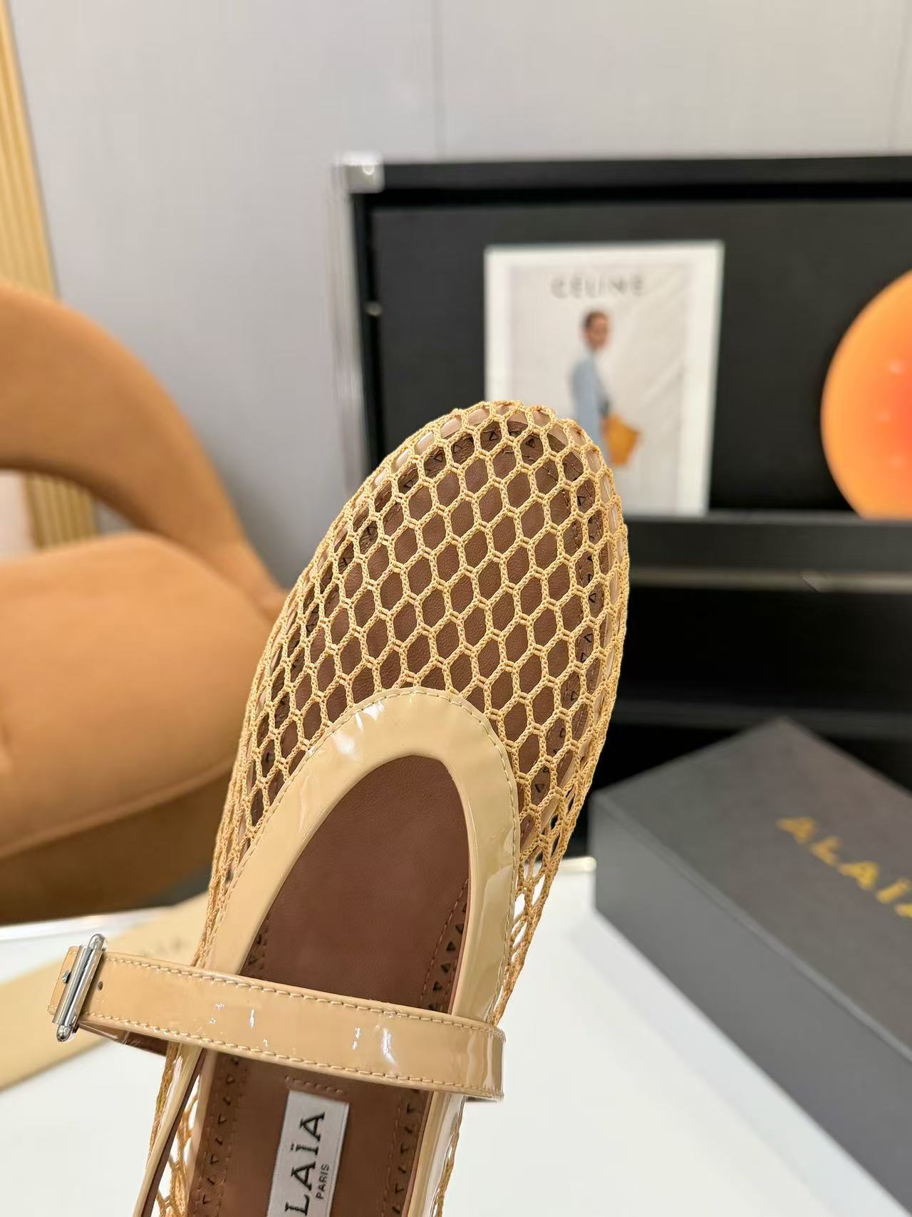 Alaia Shoes AAA(Women)-015