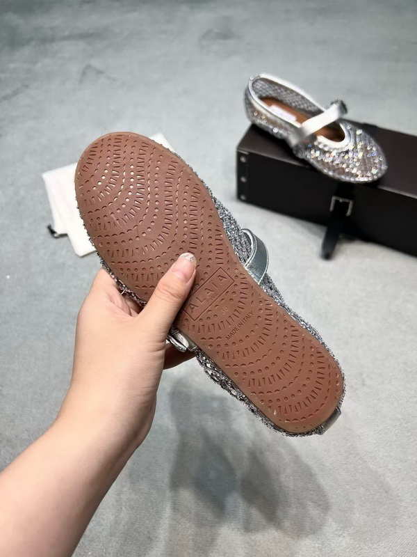 Alaia Shoes AAA(Women)-011