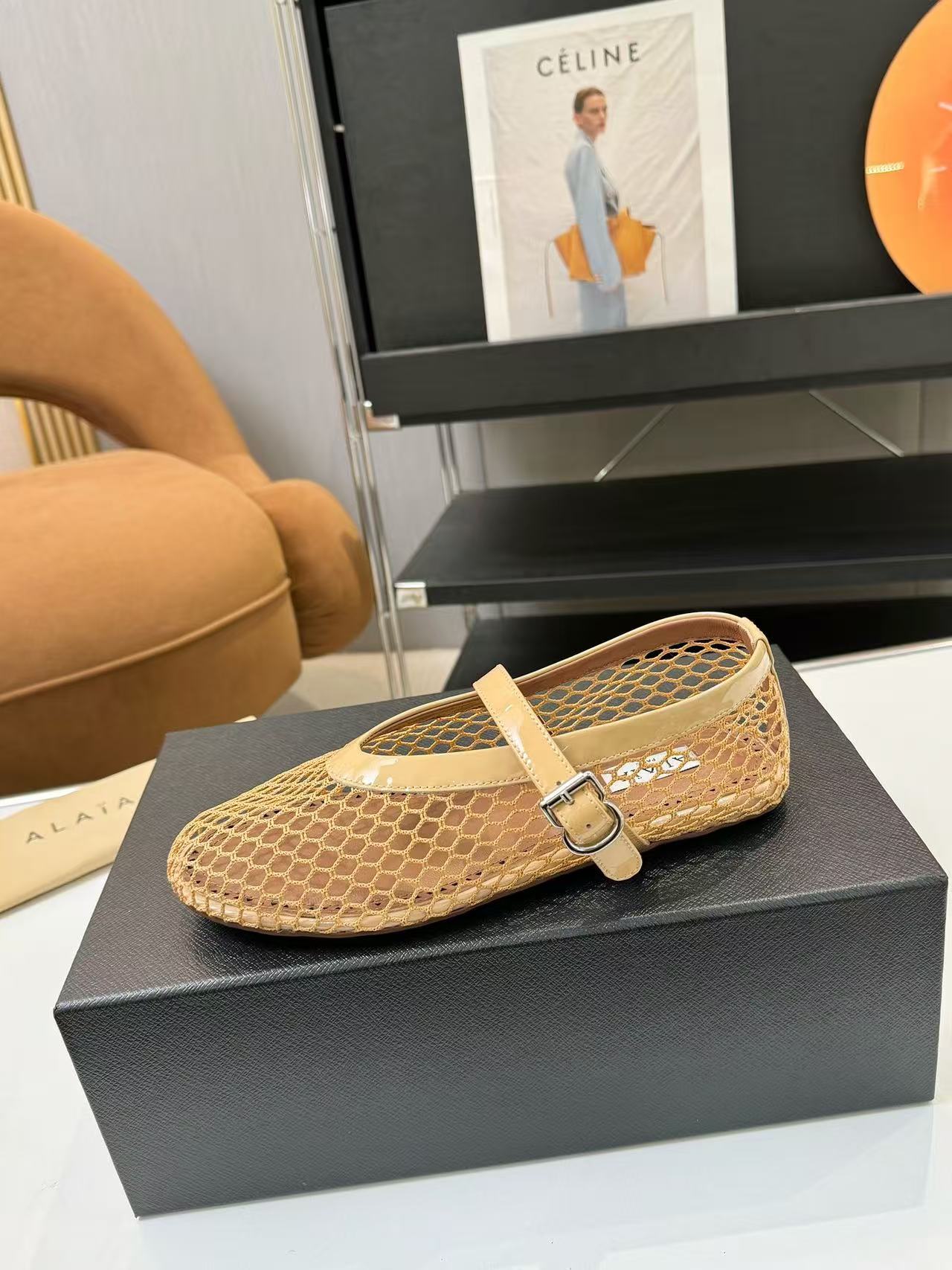 Alaia Shoes AAA(Women)-015