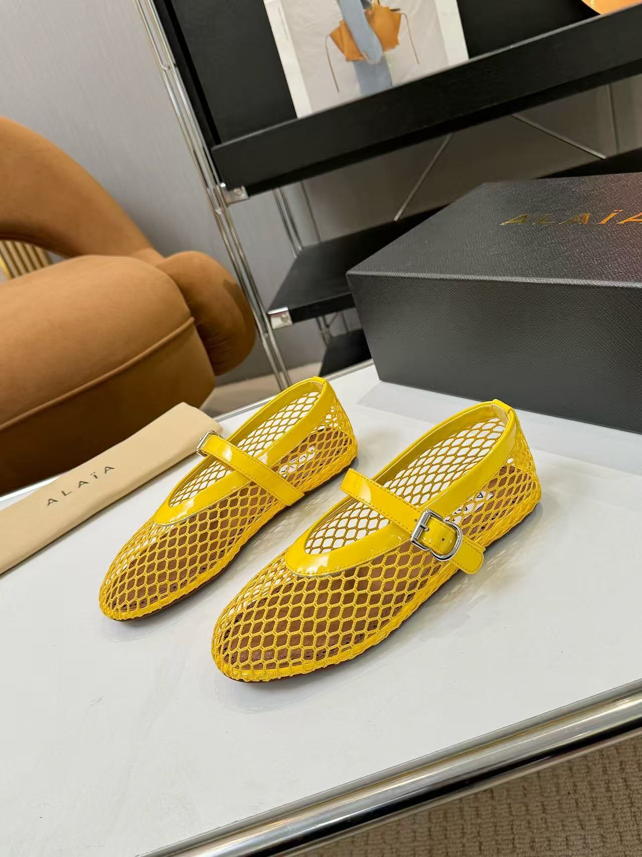 Alaia Shoes AAA(Women)-016