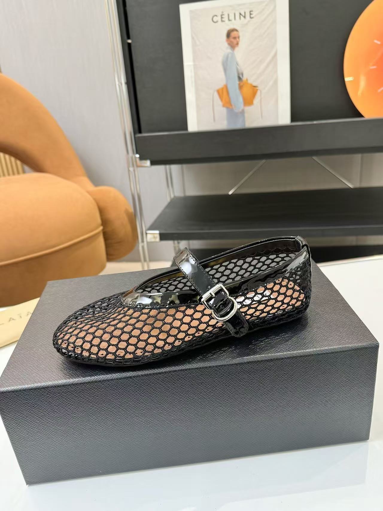 Alaia Shoes AAA(Women)-018