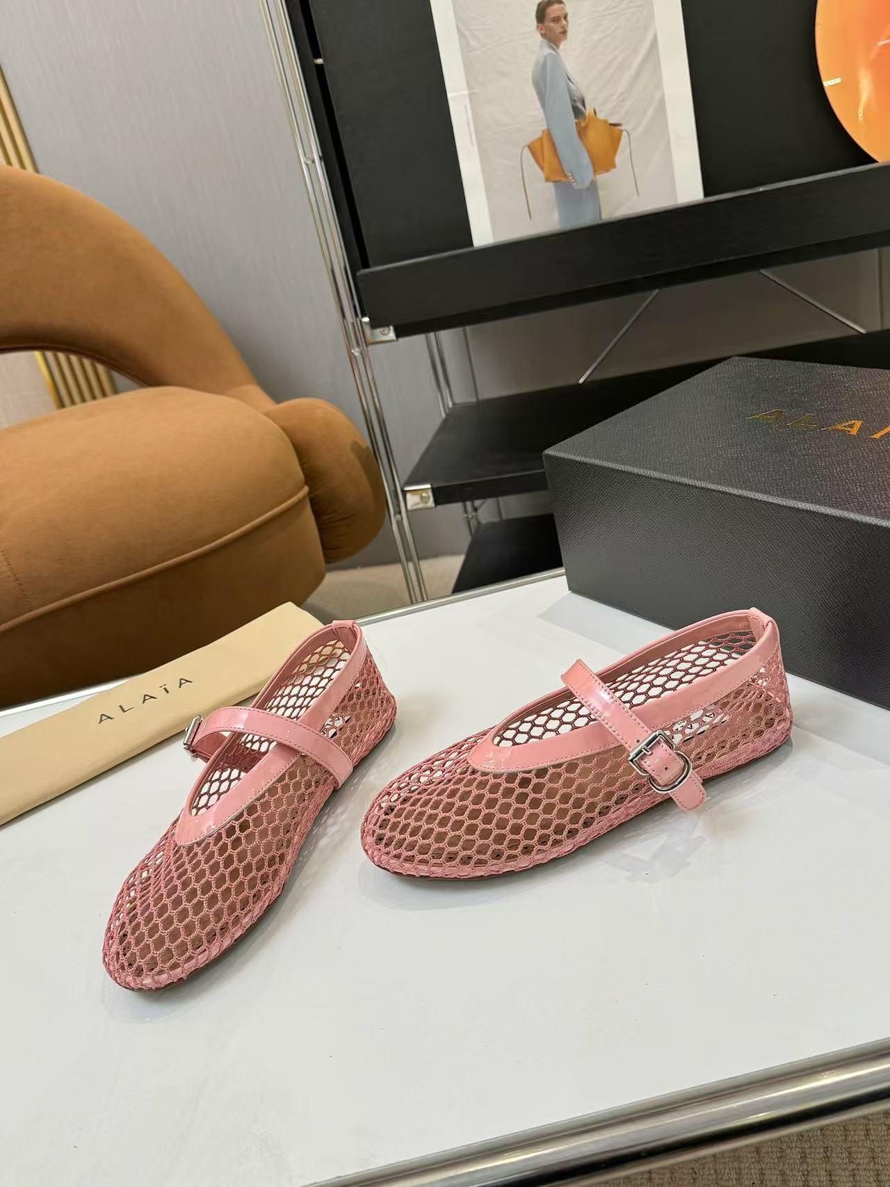 Alaia Shoes AAA(Women)-009