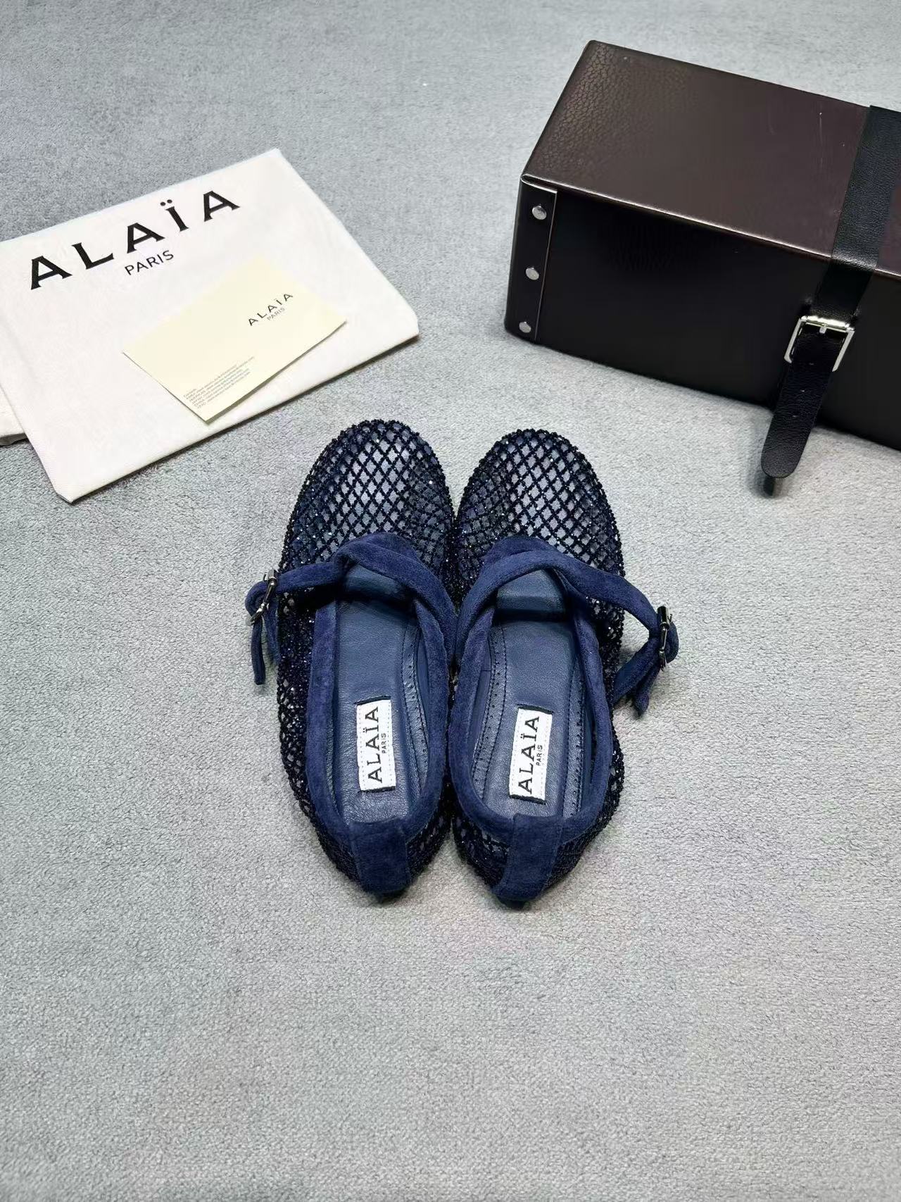 Alaia Shoes AAA(Women)-010